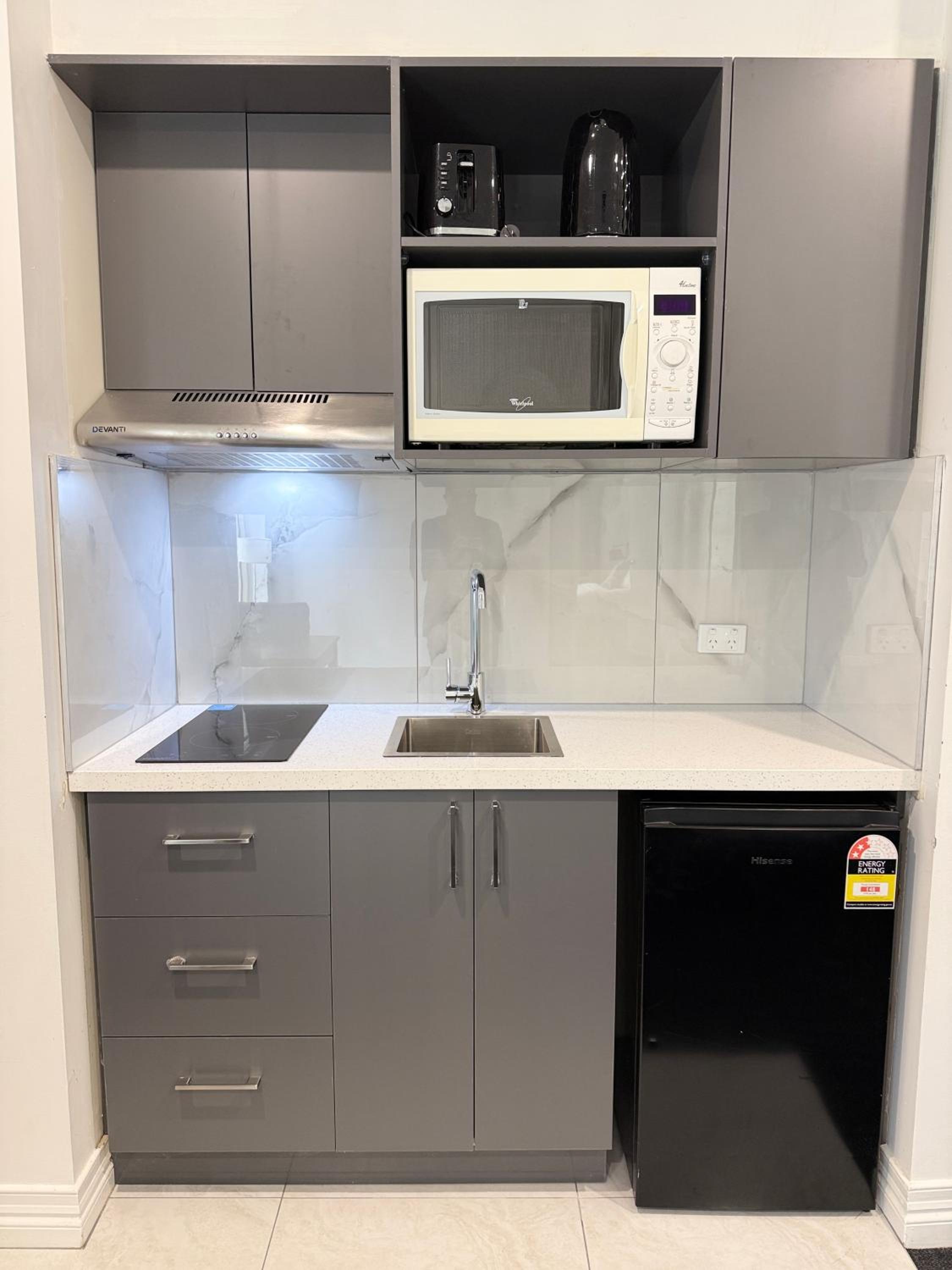 Superior Deluxe King Apartment - Non-Smoking