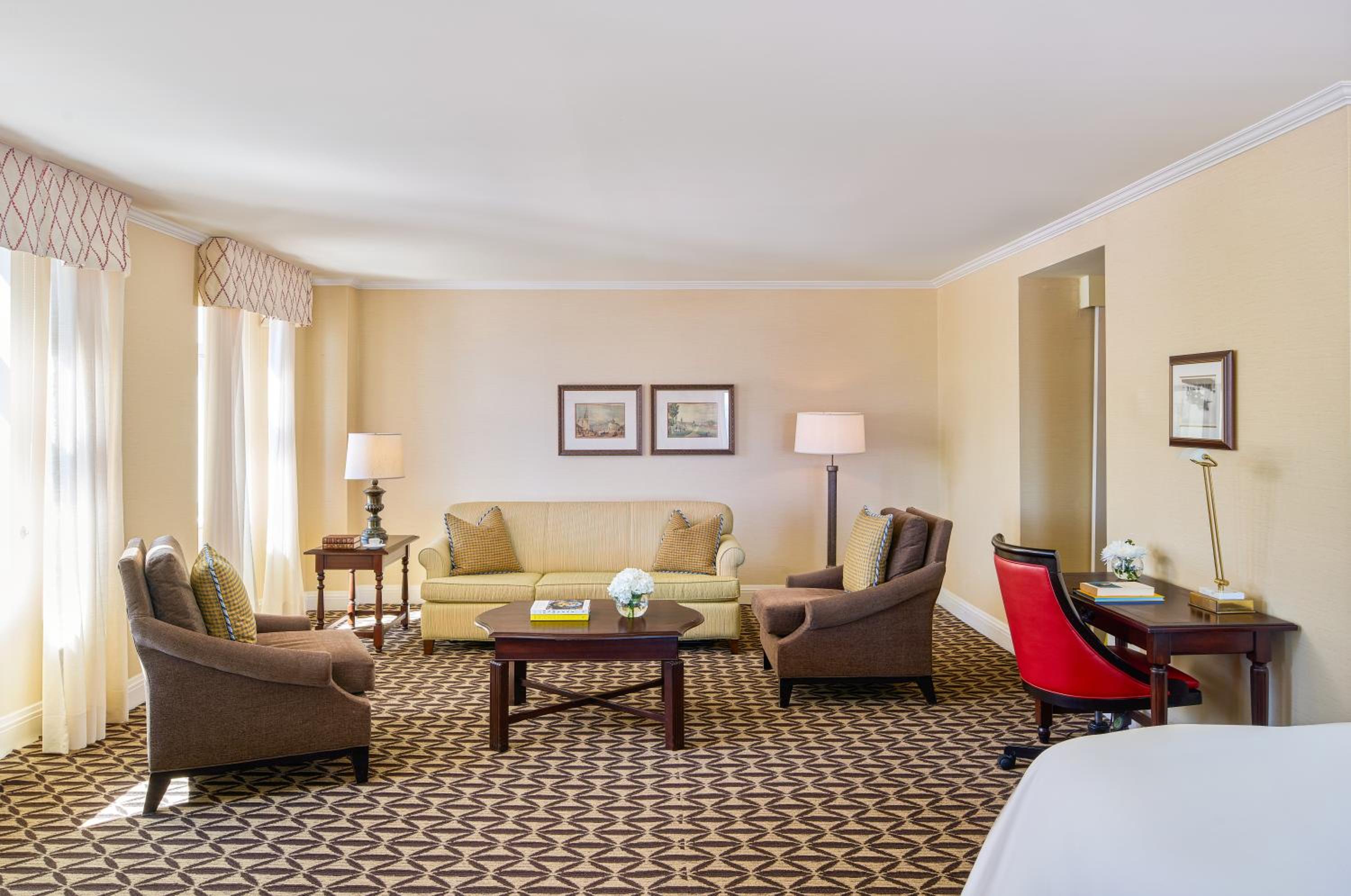 Deluxe King Room with View