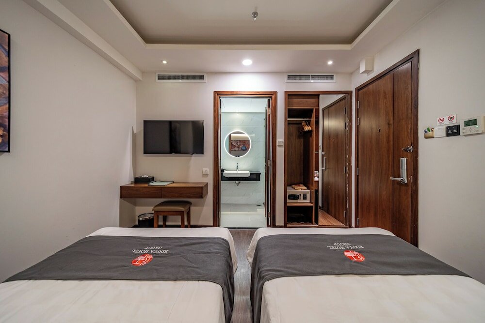 Standard Double or Twin Room, Non Smoking, No Windows