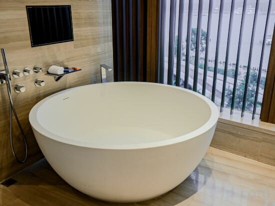 Mandarin River View Room