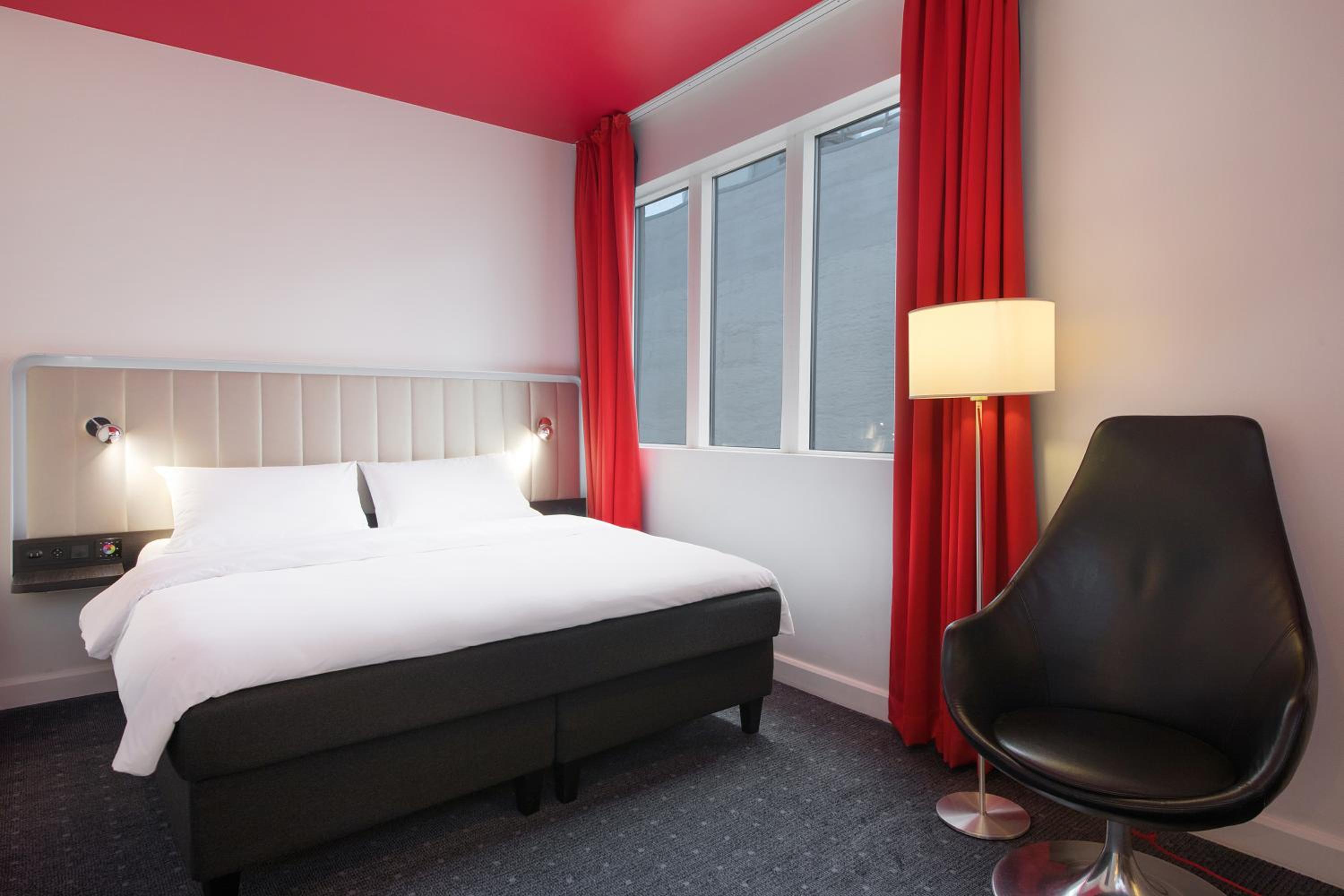 Net Zero Standard Room