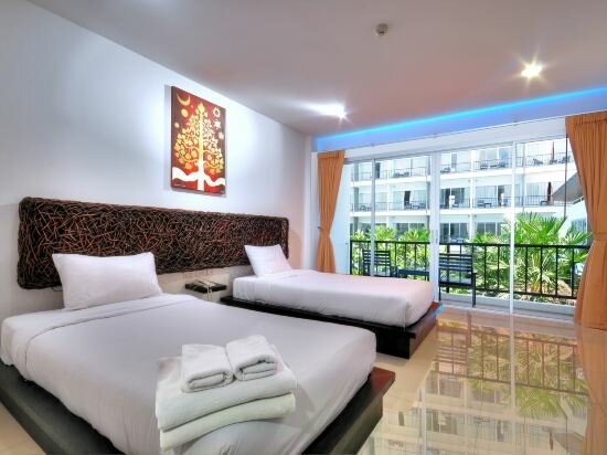 Deluxe Room with Pool View