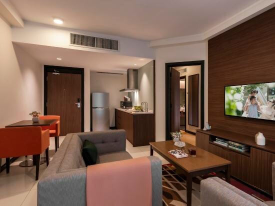 1-Bedroom Premier Twin