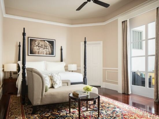 Personality Junior Suite King Bed