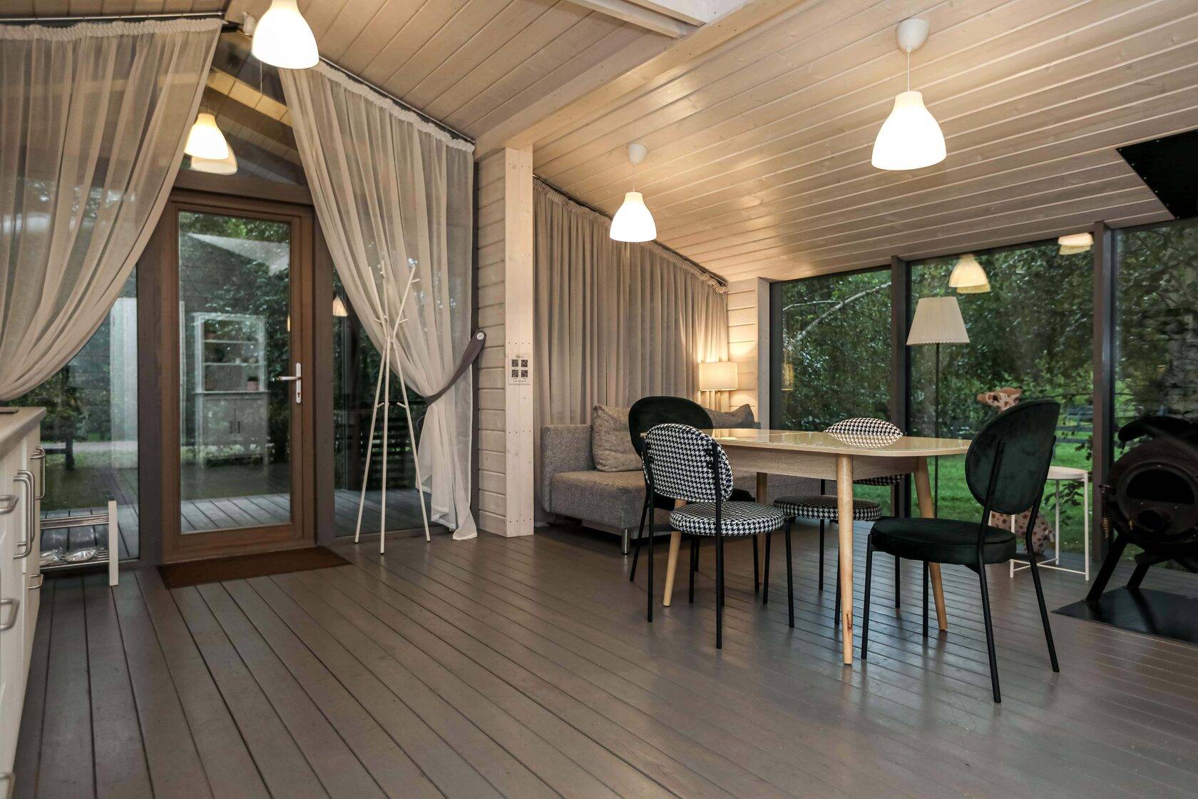 Коттедж с видом на лес