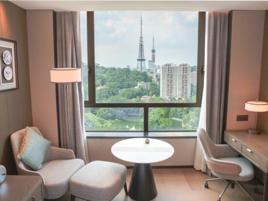 King Deluxe Guest Room Park View