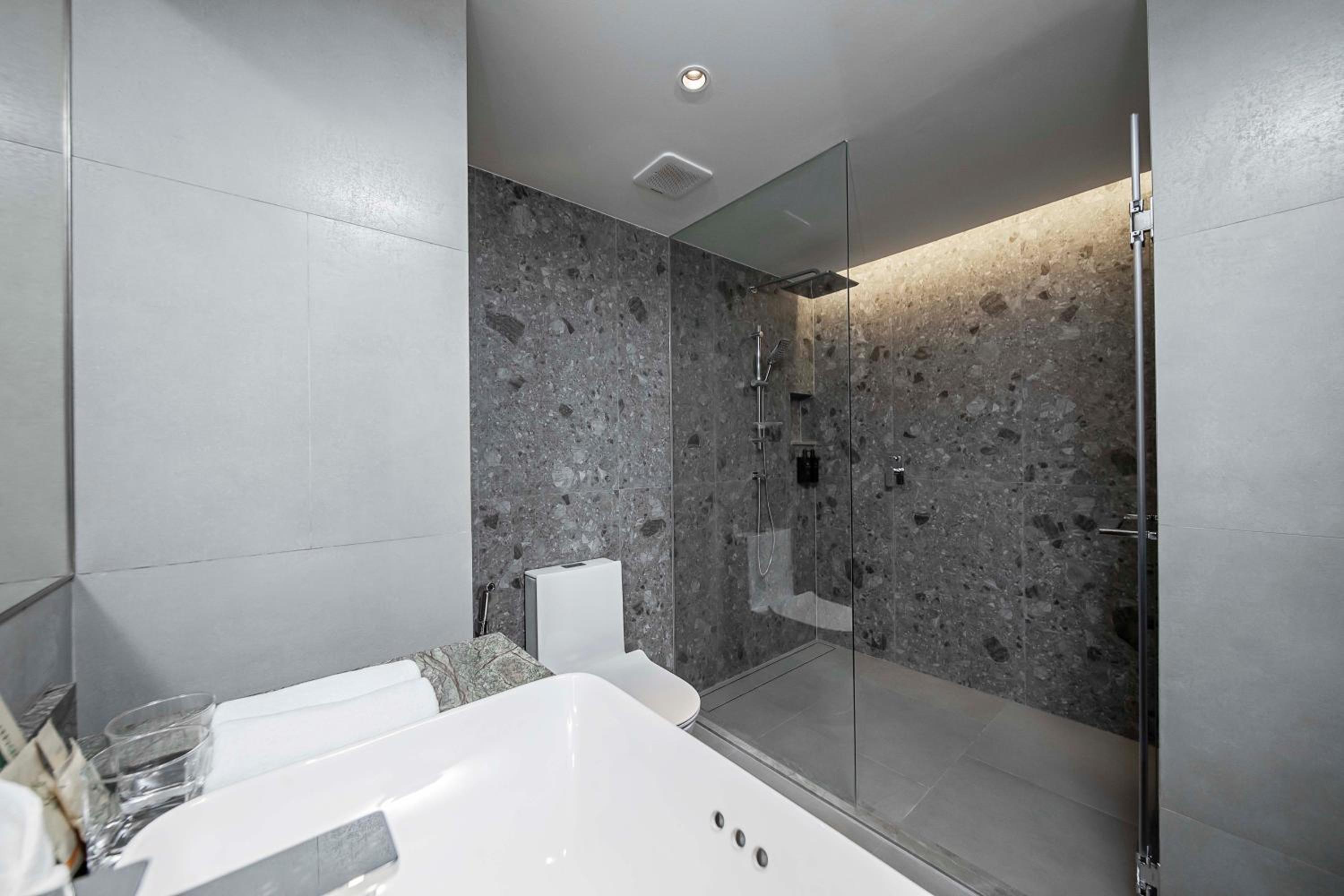 One Bedroom Executive