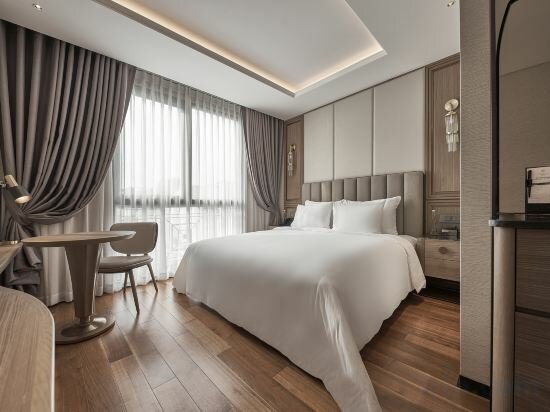 Deluxe Connecting Room