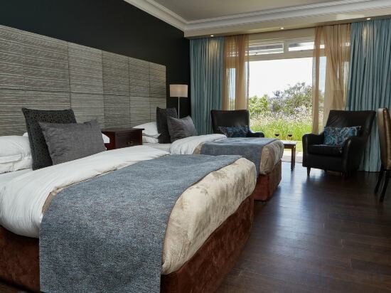 Vineyard Triple Room