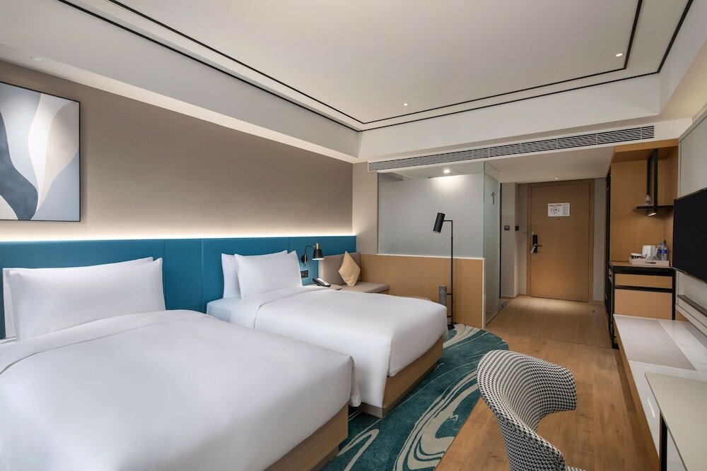 Superior Room, 2 Twin Beds, Lake View