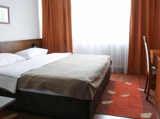 Double Room with Free Parking