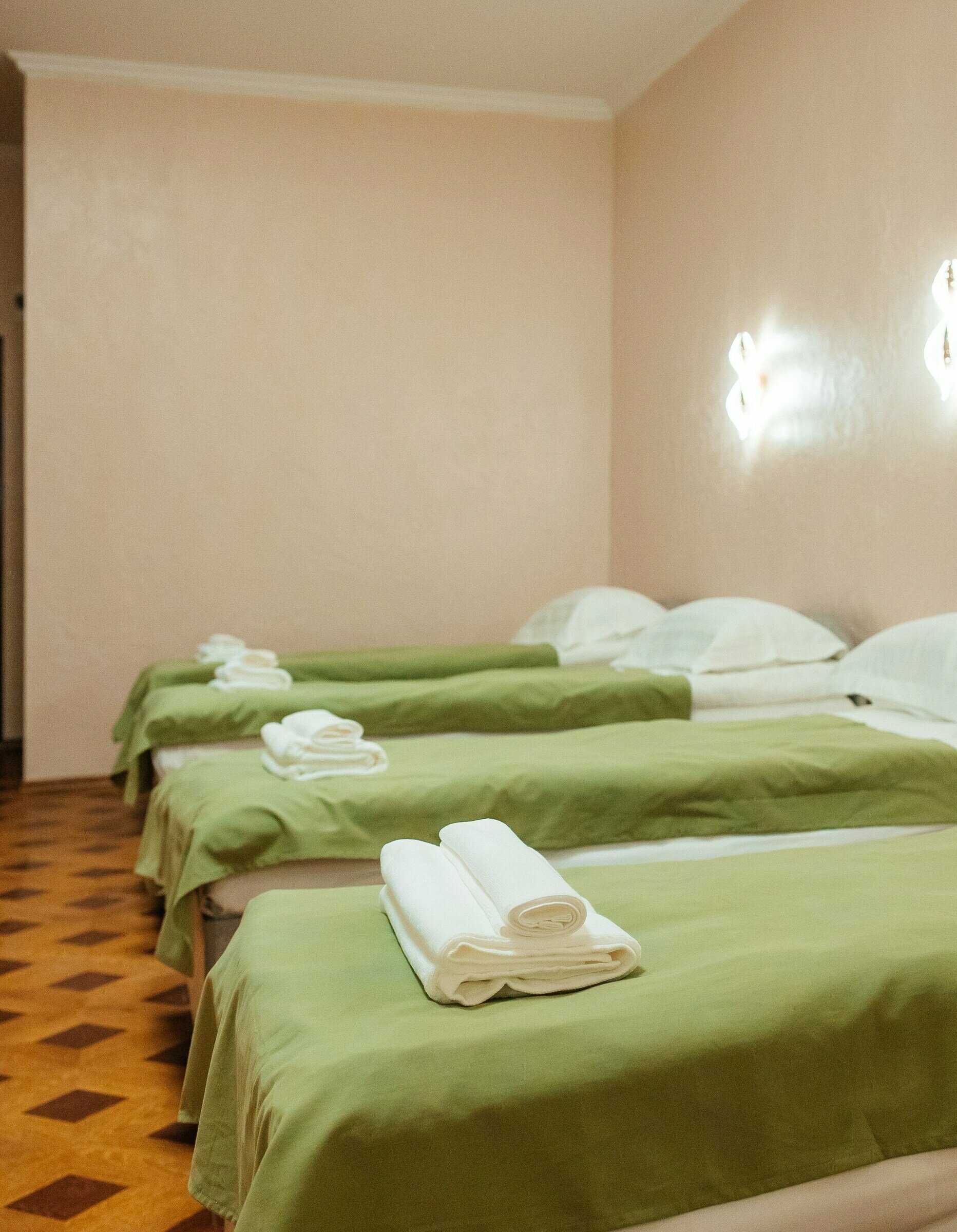 Общий 6-местный номер для мужчин и женщин