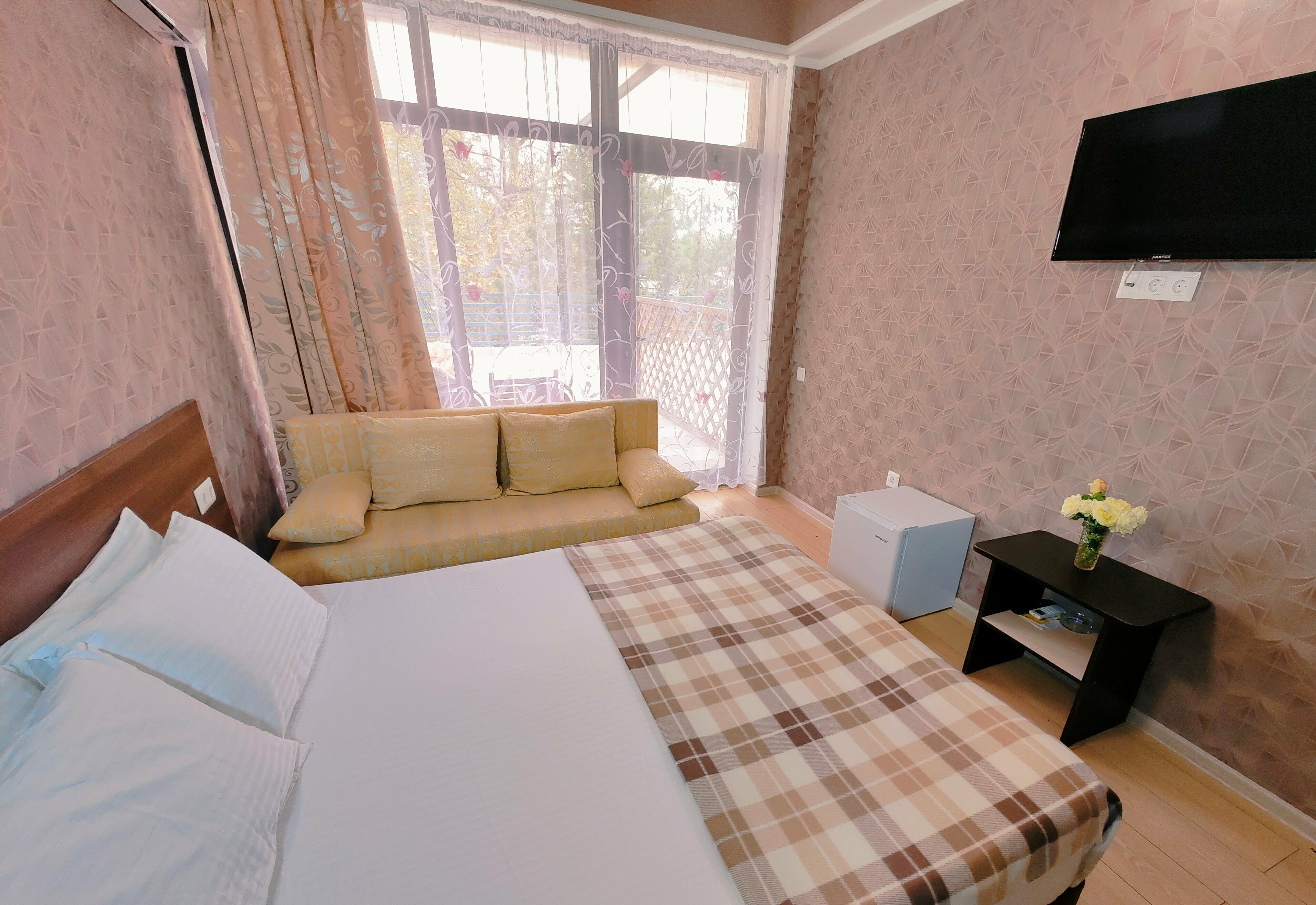 Четырёхместный комфорт с общей террасой