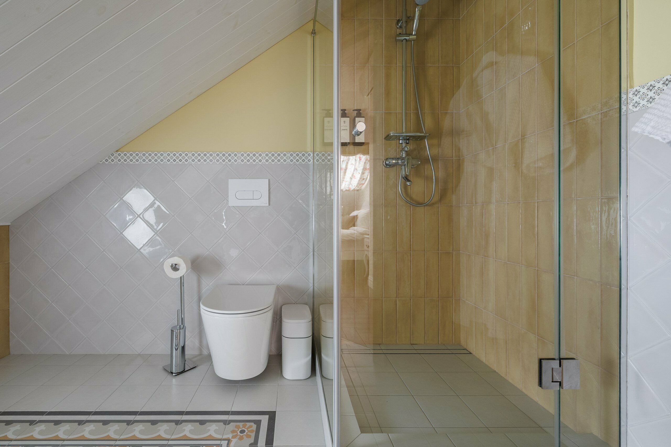 Стандарт мансардный dbl  «Вальс цветов»