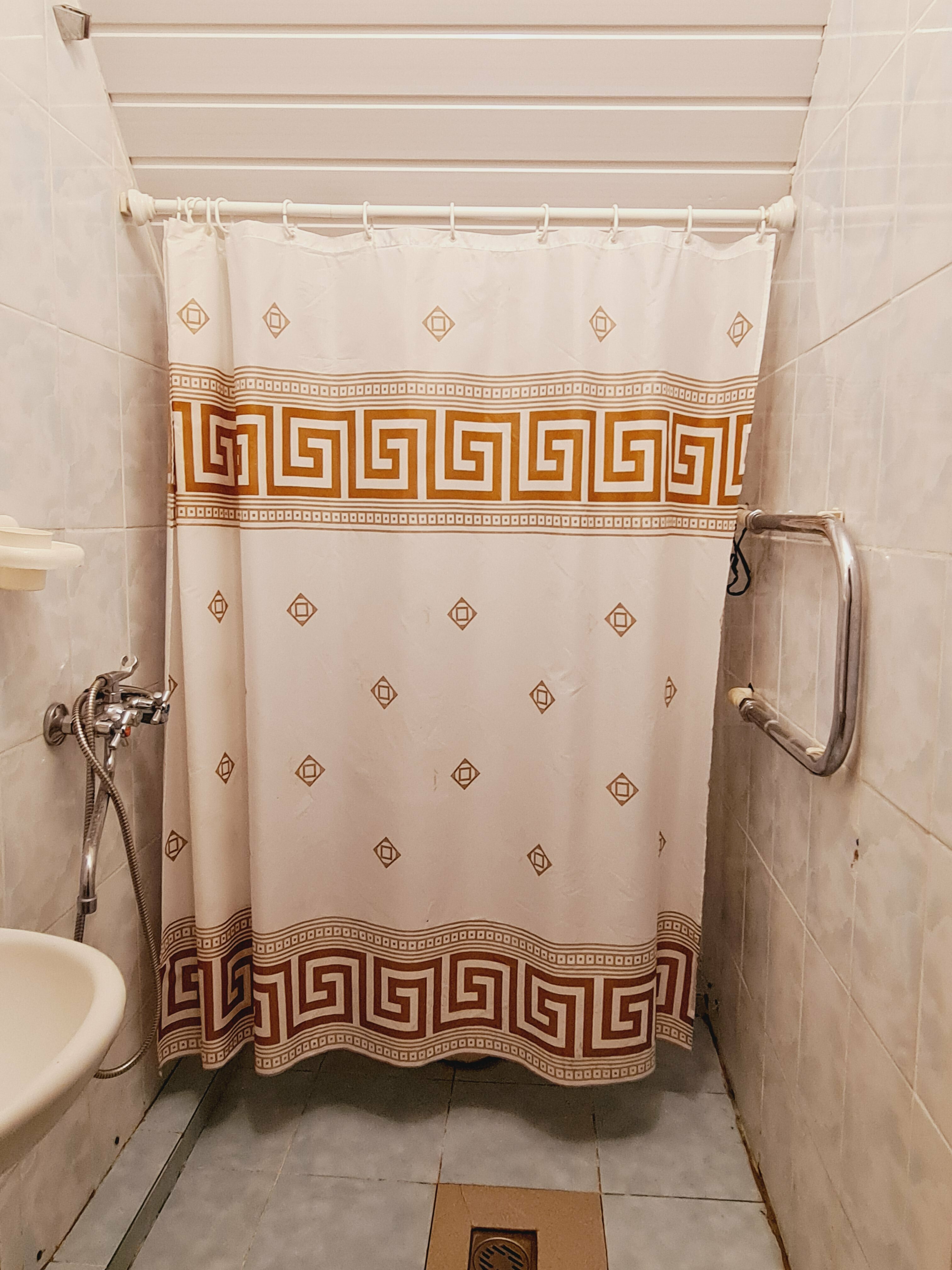 Двухместный номер с балконом, душ-трап