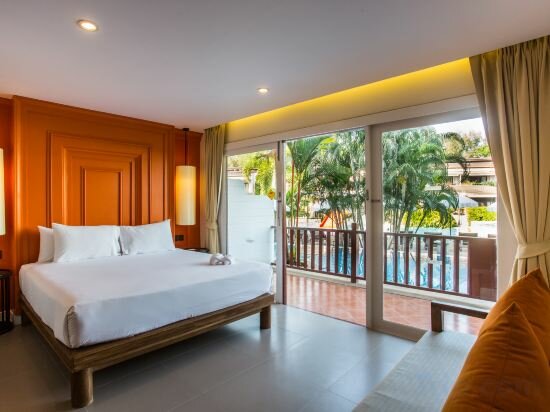 Grand Pool Access Pool View