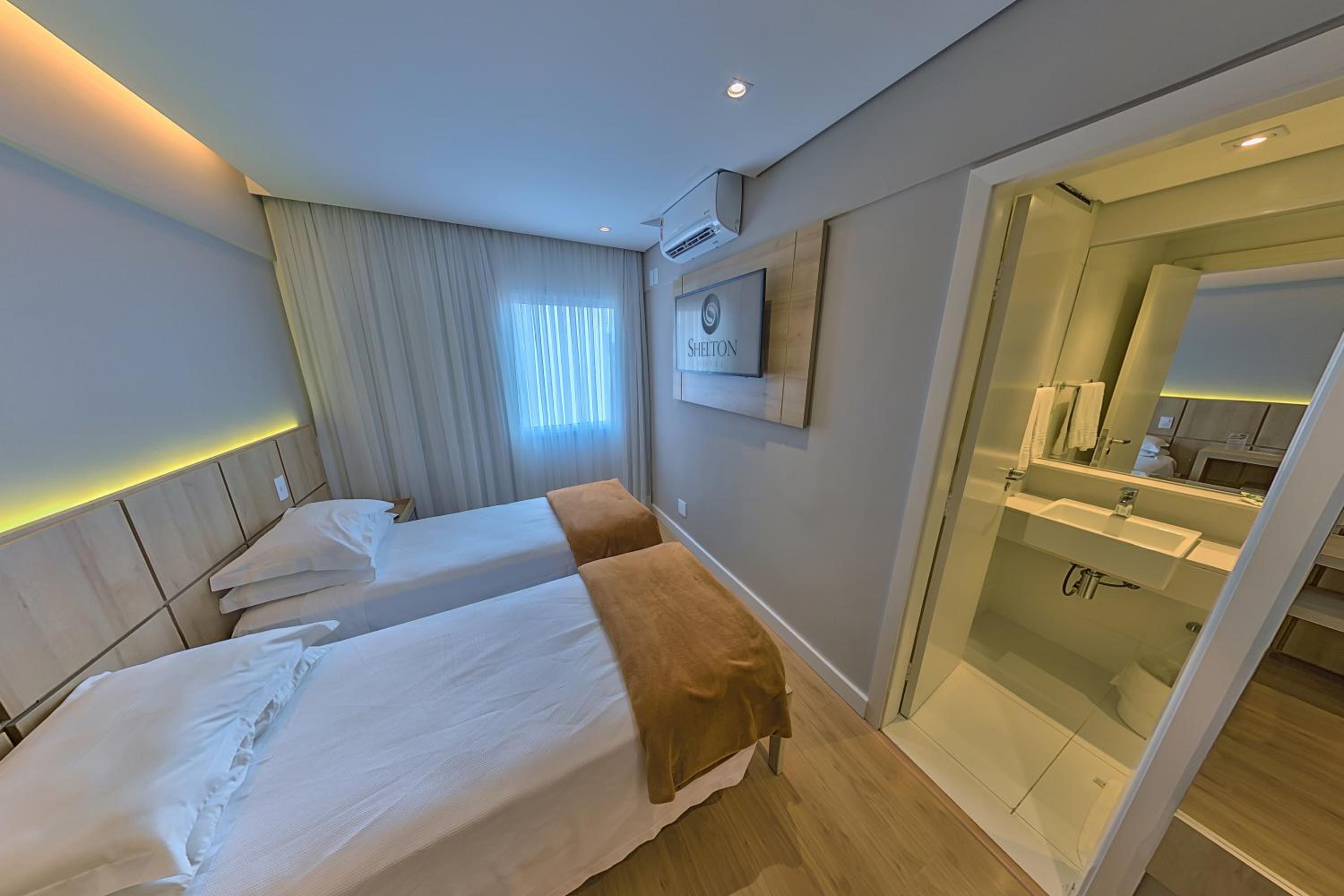 Deluxe Double or Twin Room