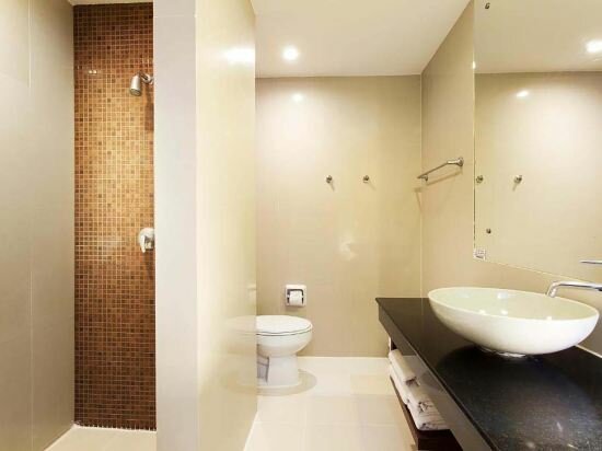 Grand Deluxe Pool View