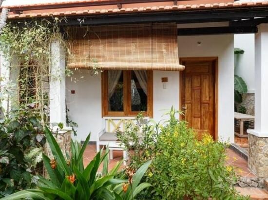 Family Twin Bungalow with Garden View