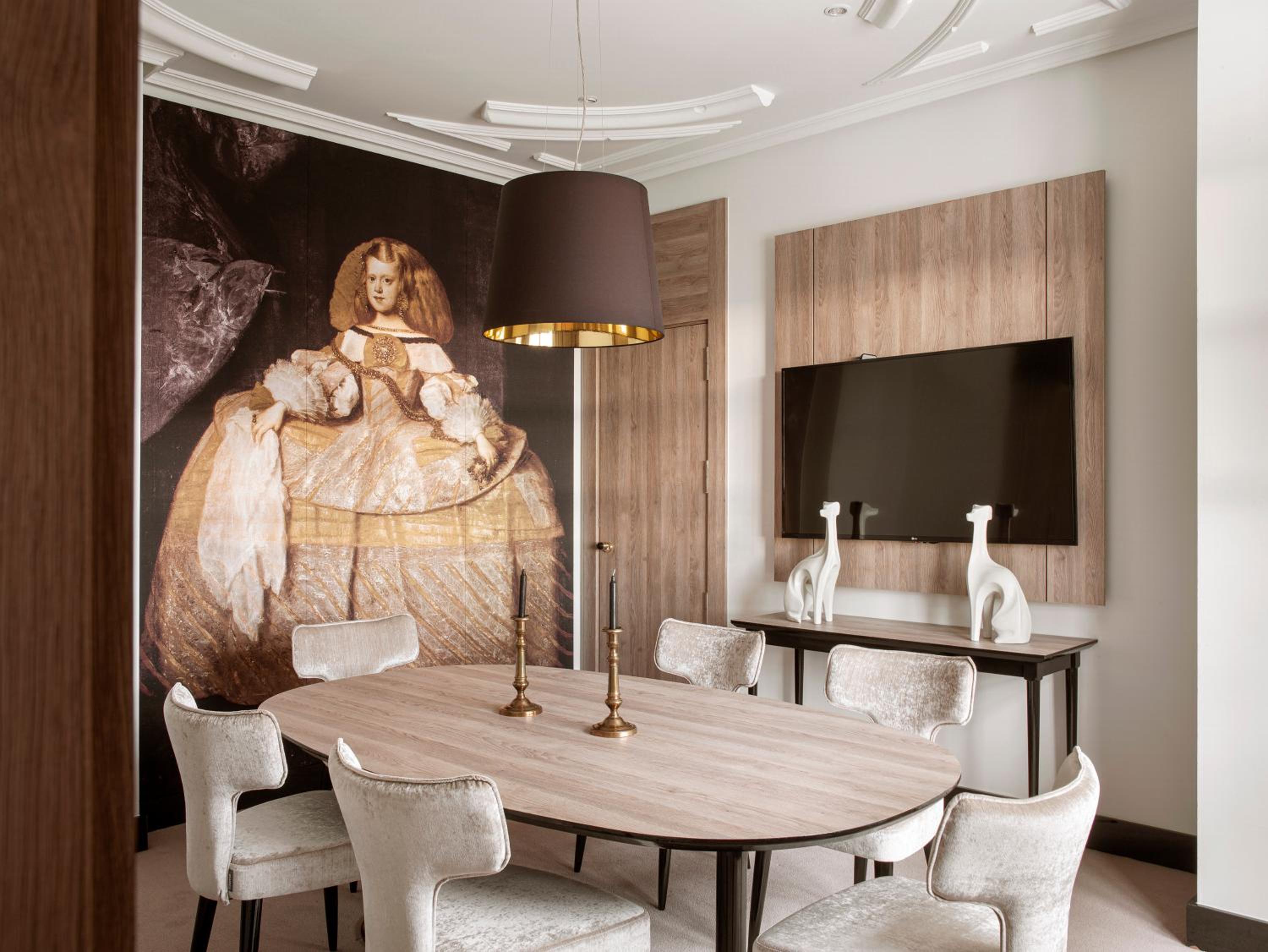 Margarita Presidential Suite Red Level