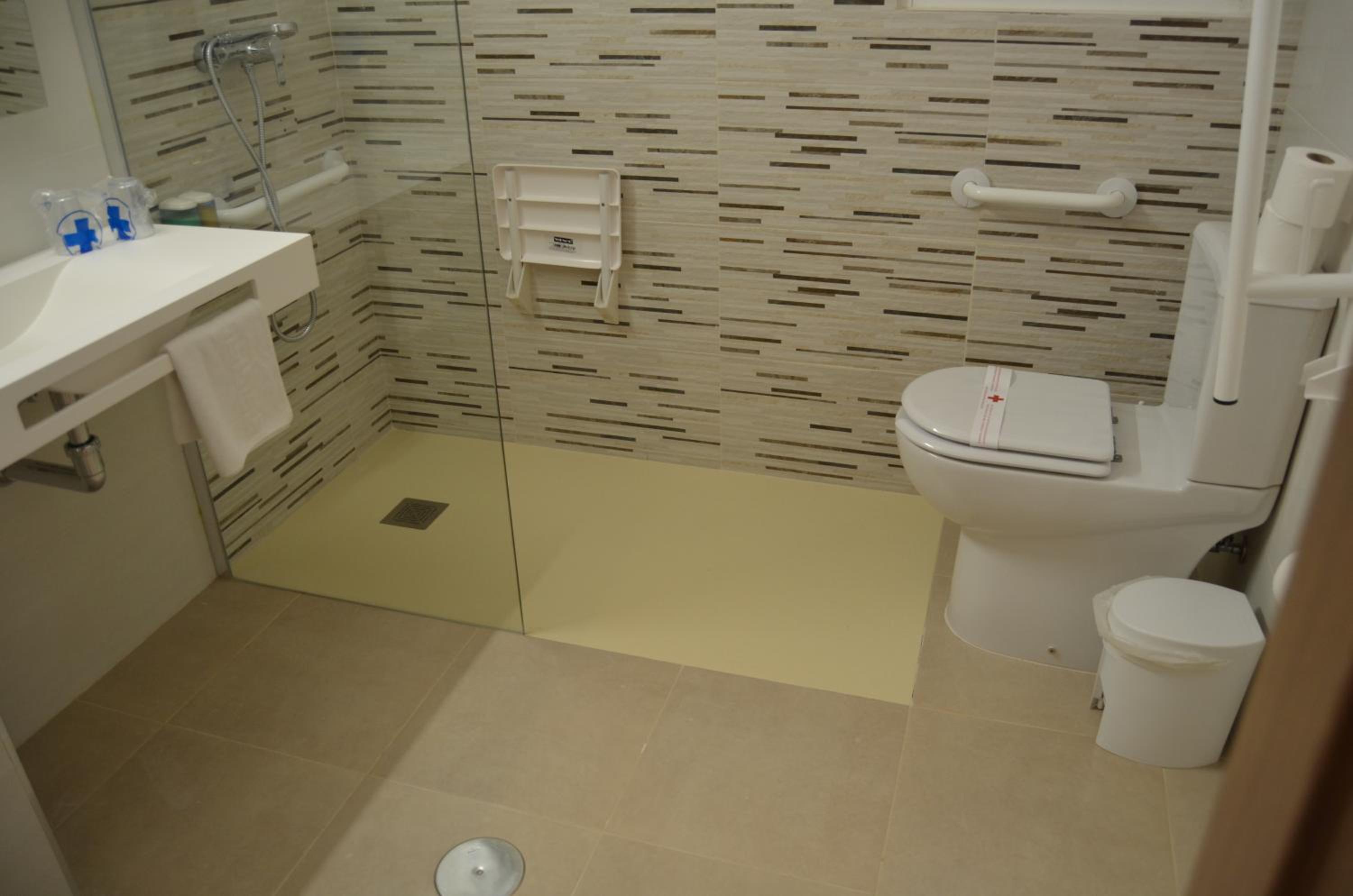 Quadruple Room (3 Adults + 1 Child)