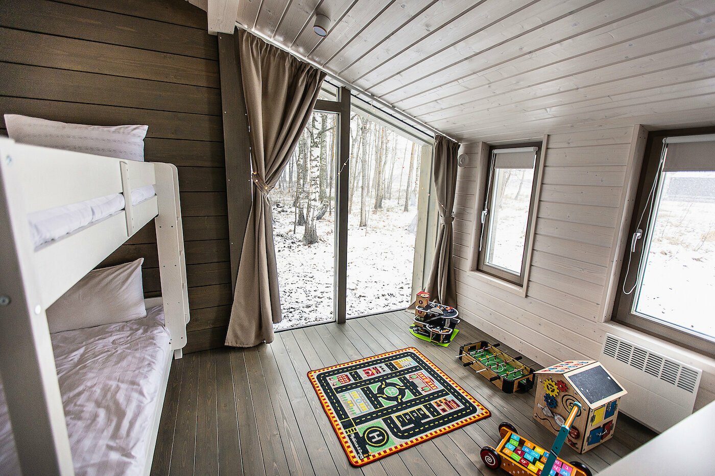 Коттедж с видом на лес