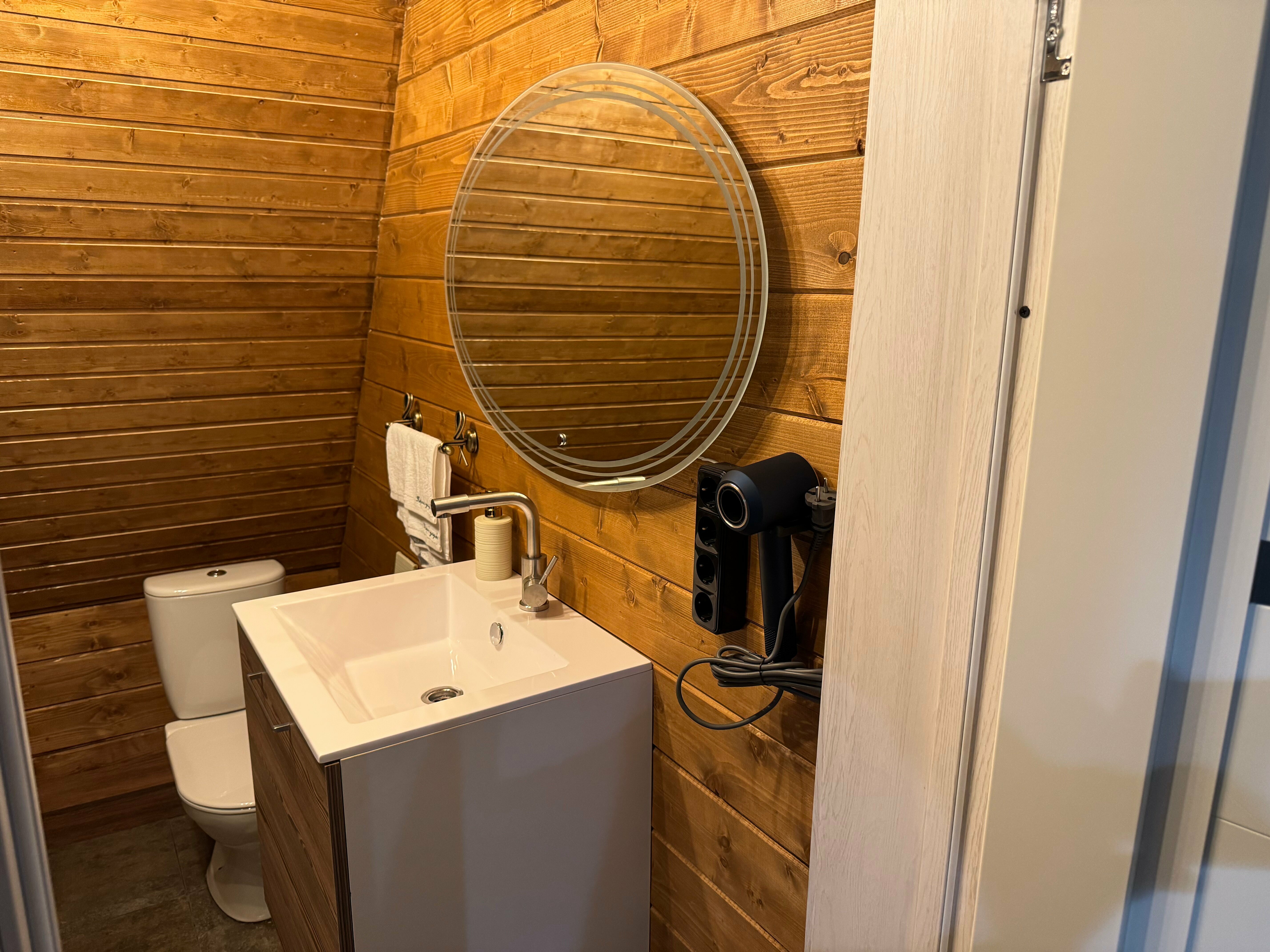 Двухуровневый четырехместный номер