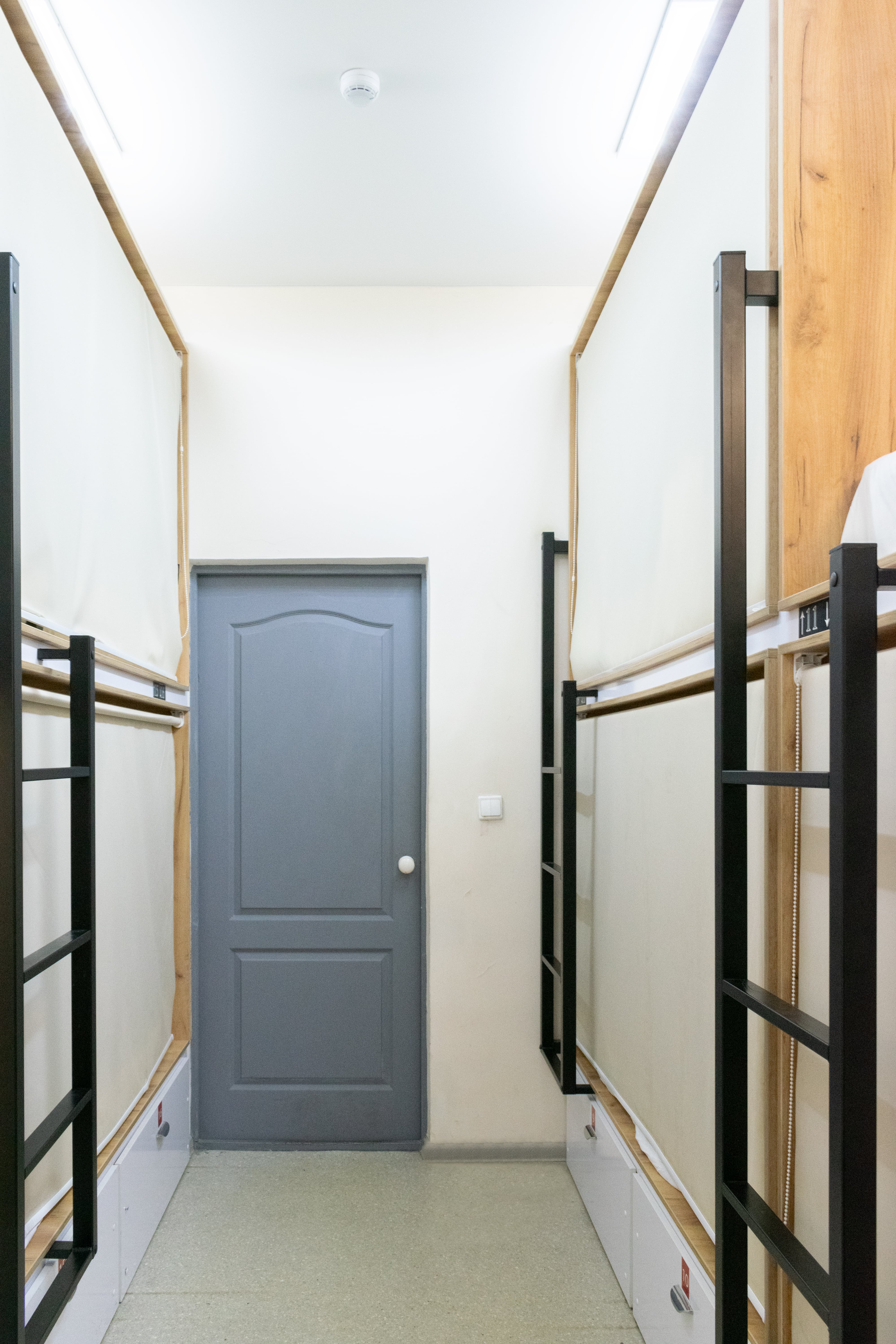 Кровать в общем 8-местном номере