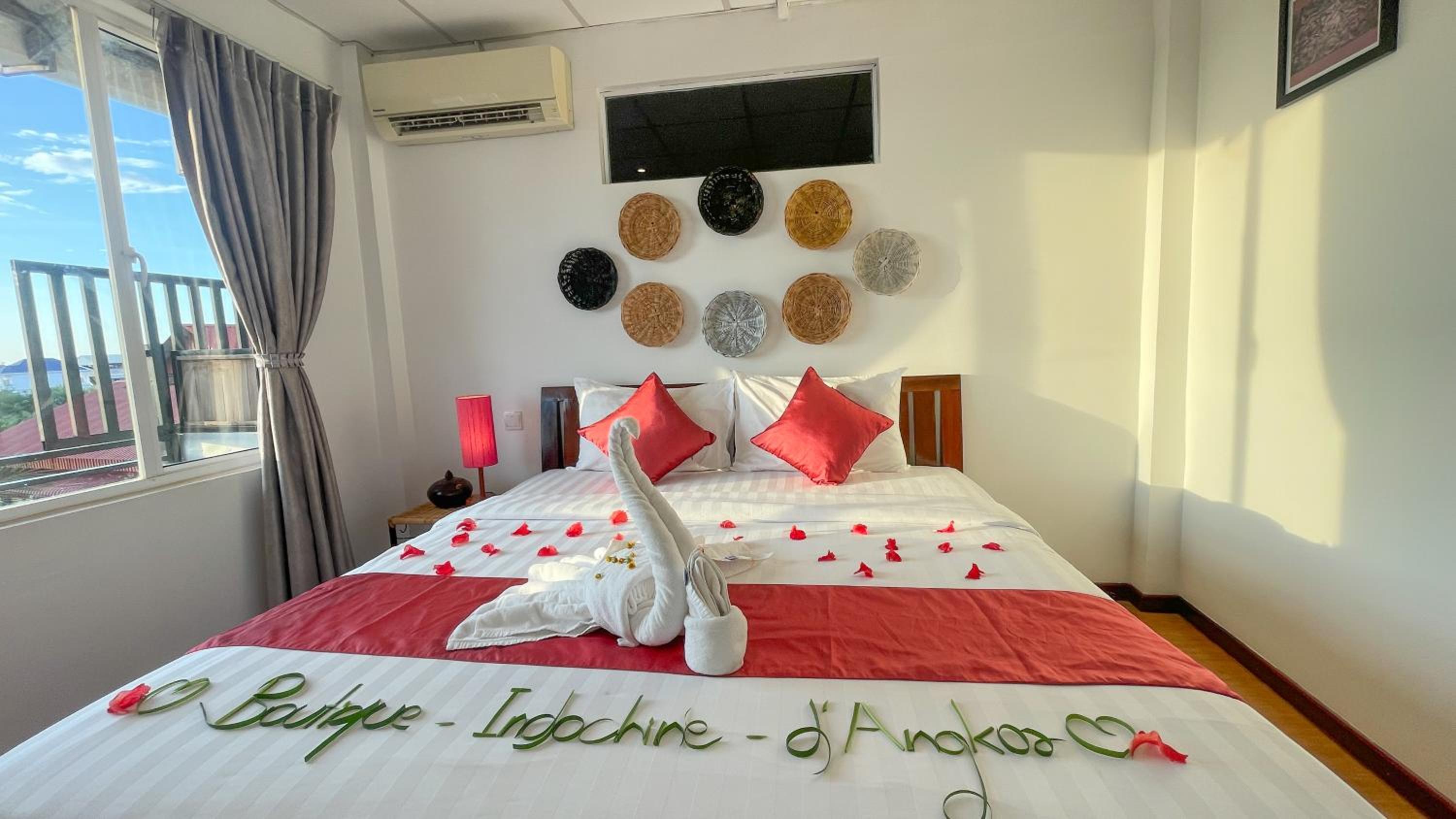 Deluxe Double With Terrace City View - Free Pick Up