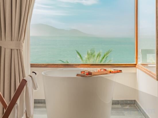 Executive Ocean Suite