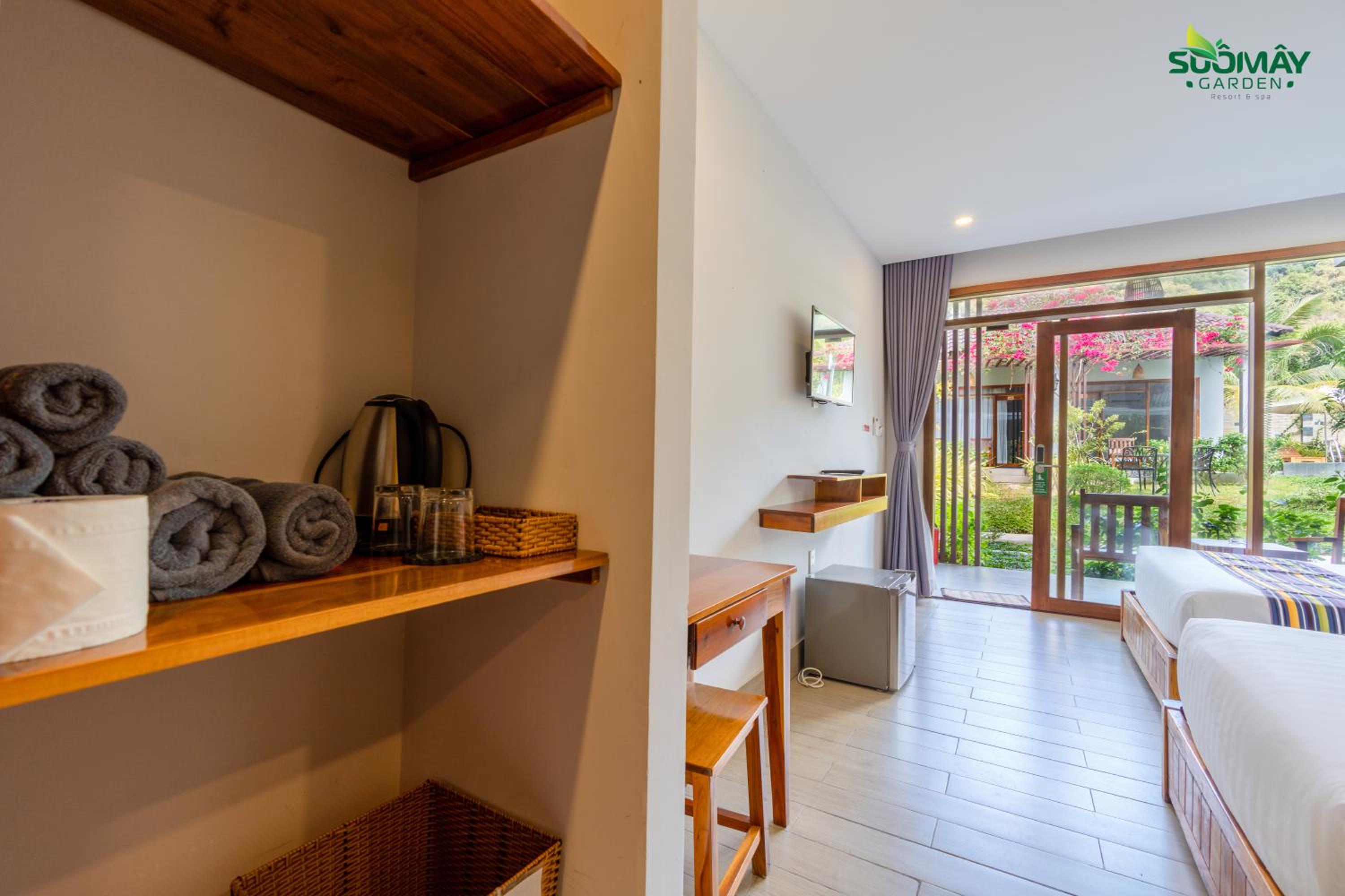 Twin Room with Pool View