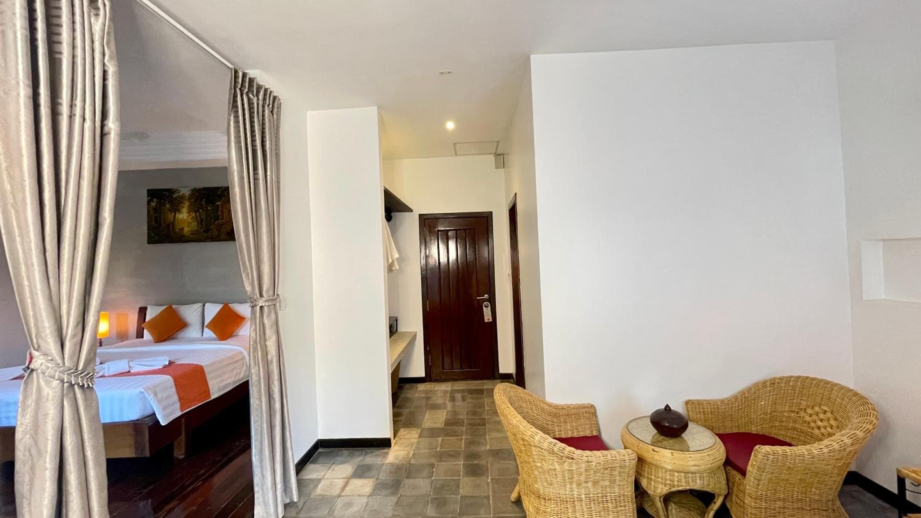 Family Deluxe With Balcony Pool View - Free Pick Up