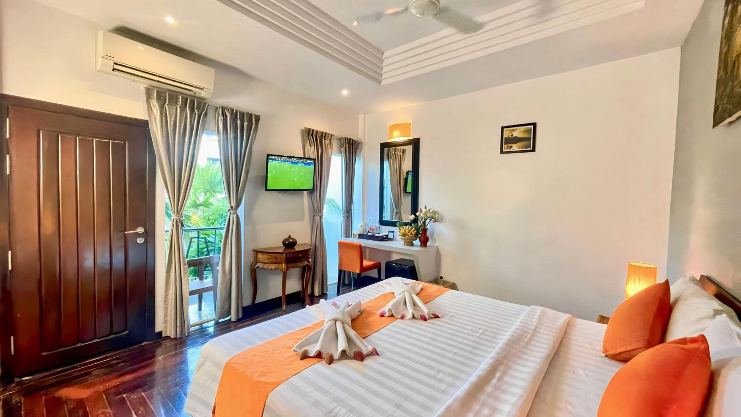 Family Deluxe With Balcony Pool View - Free Pick Up