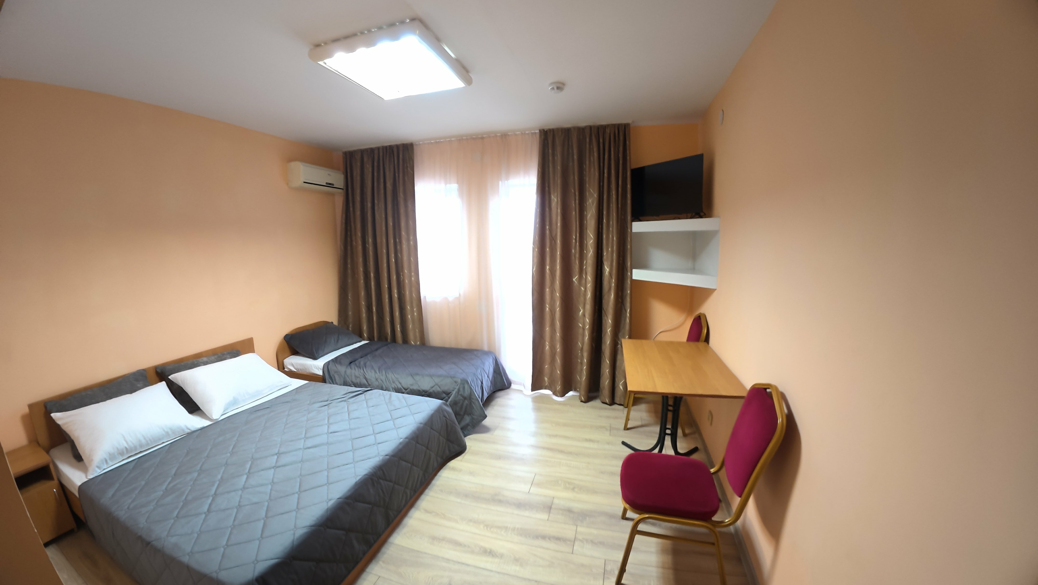 Улучшенный трехместный номер