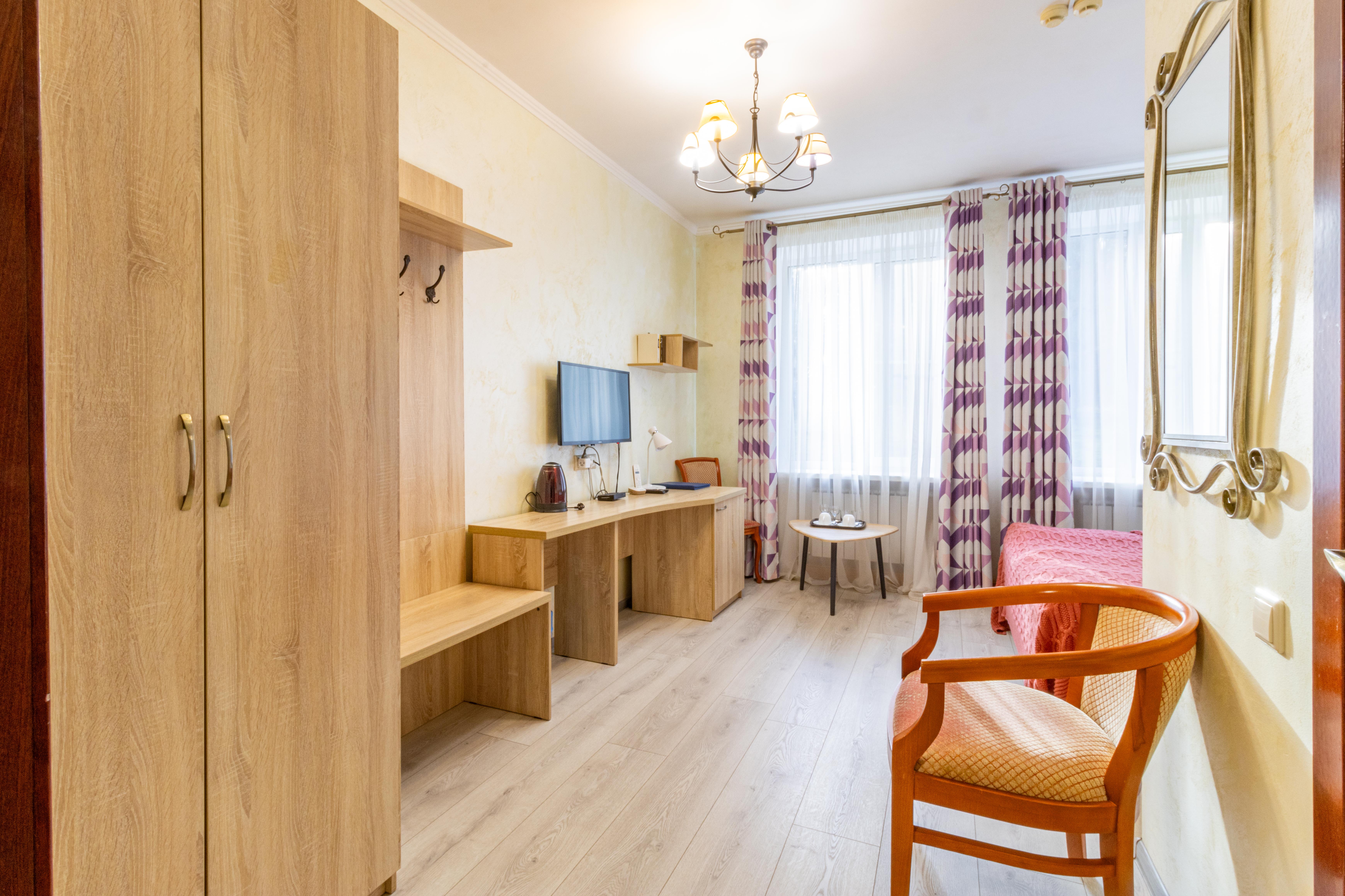 Небольшой двухместный номер с 1 кроватью