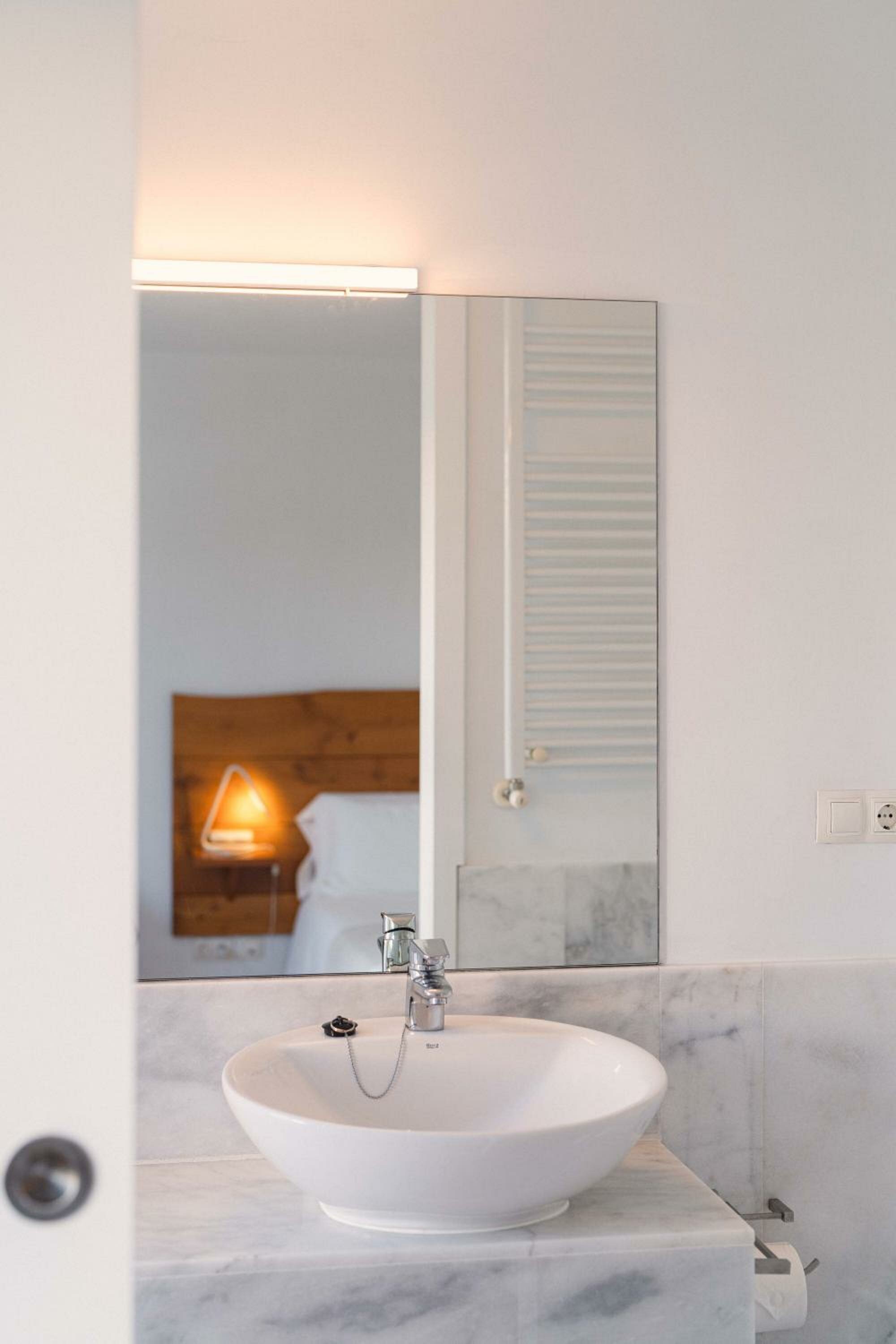 Double or Twin Room with Mountain View