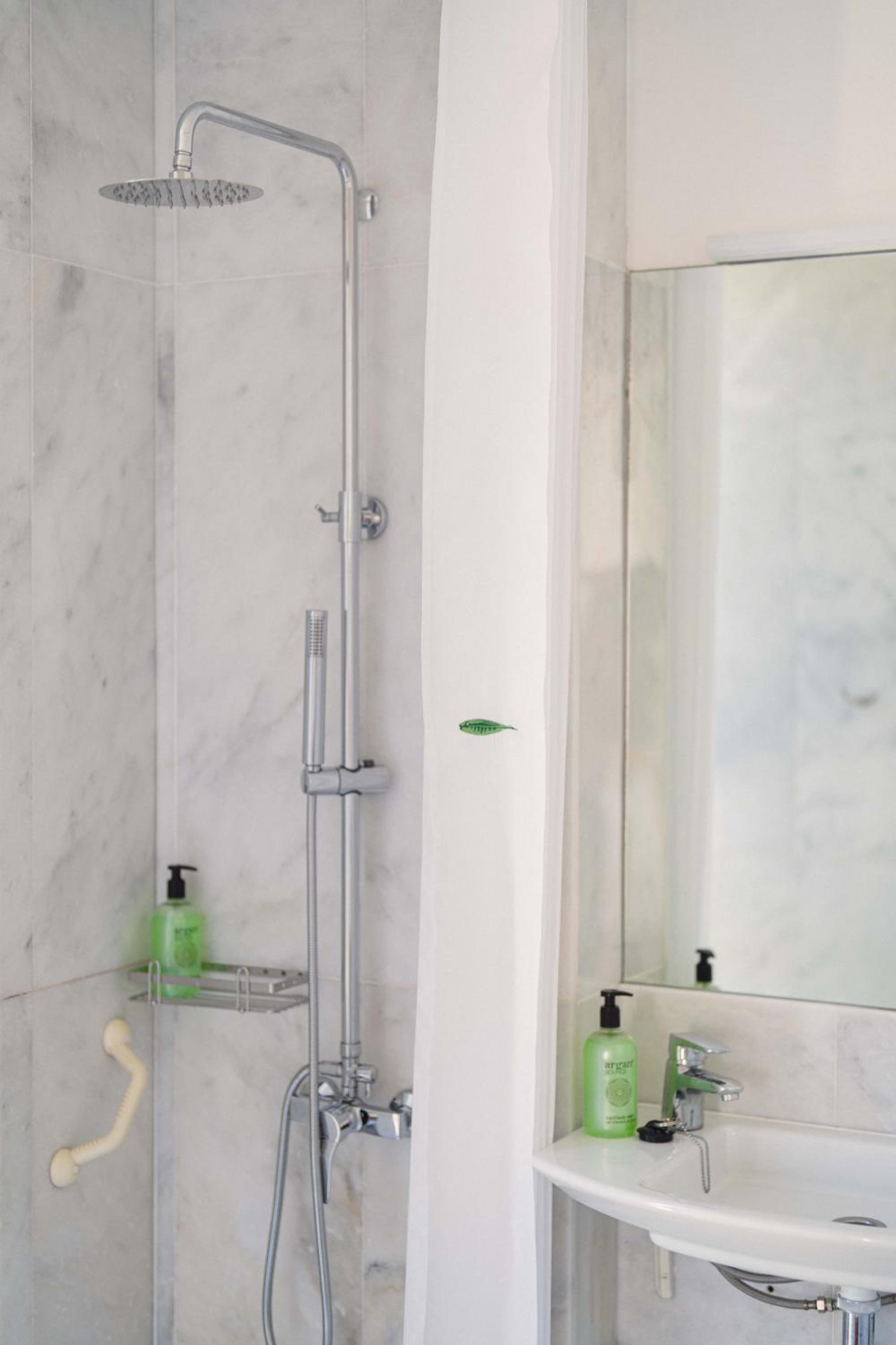 Double or Twin Room with Mountain View