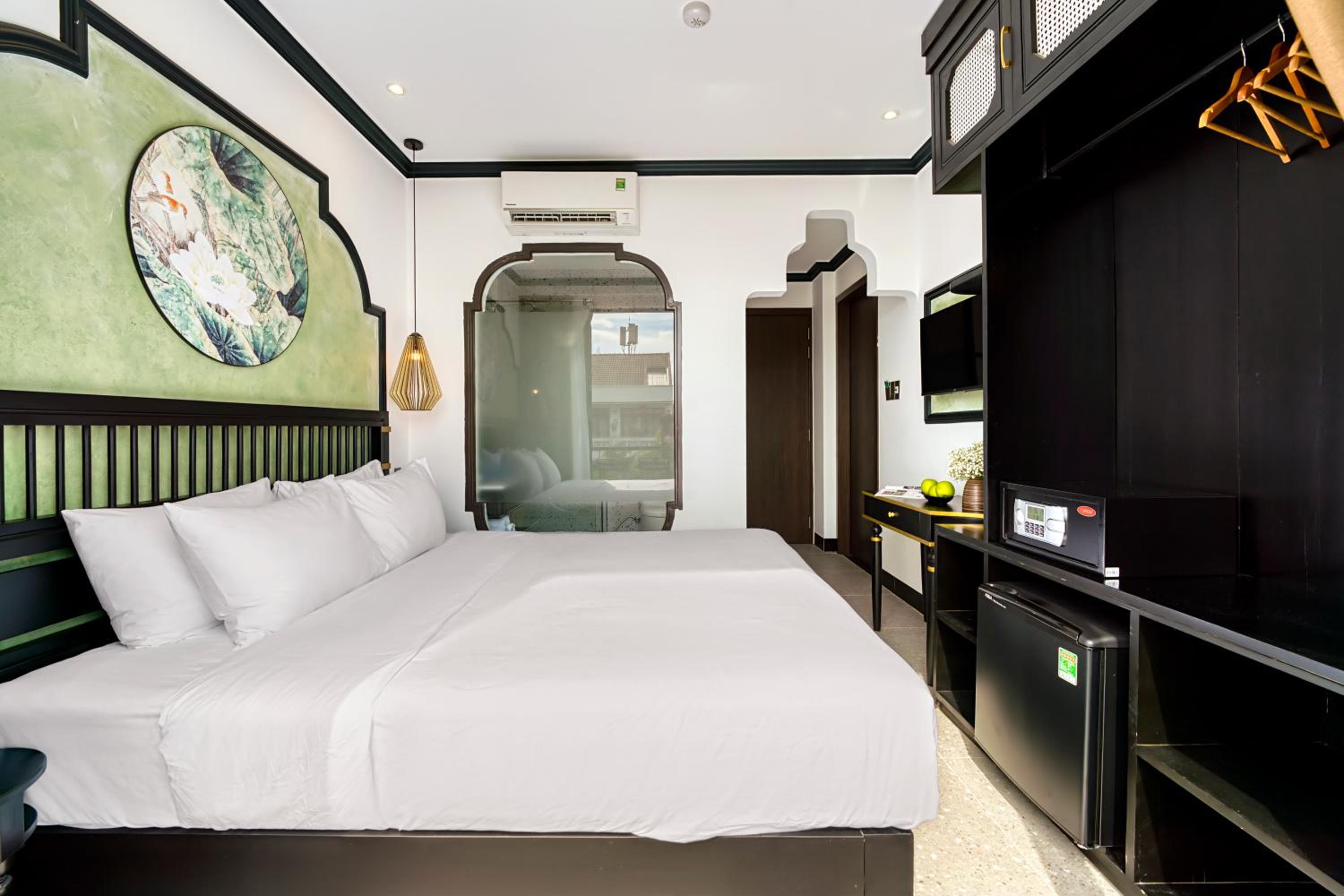 Deluxe Double Room with Balcony