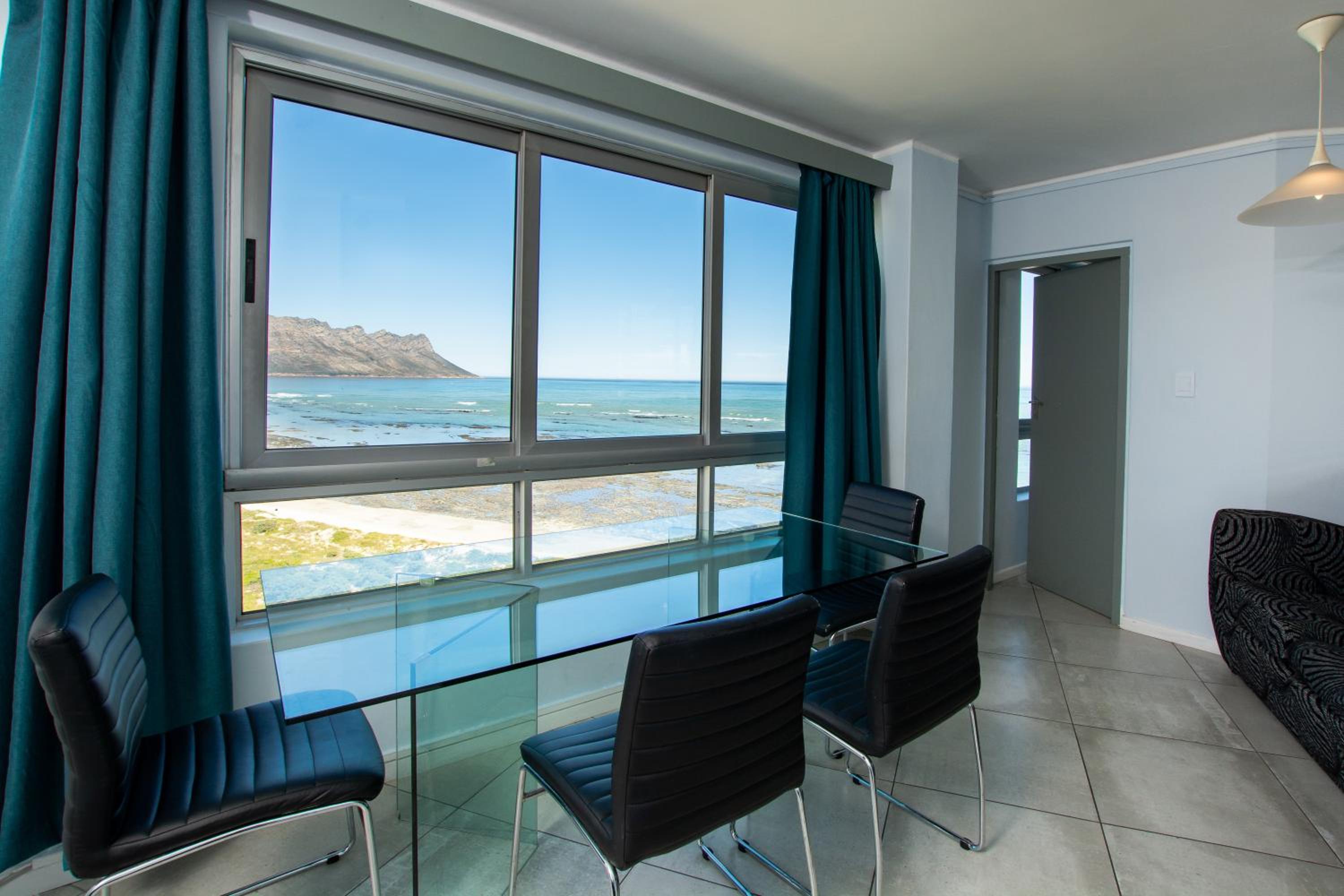 Family Room Sea Facing