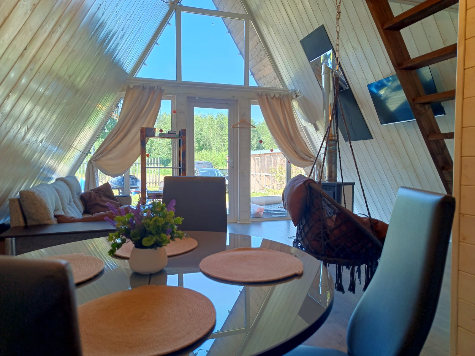 Двухуровневый четырехместный номер