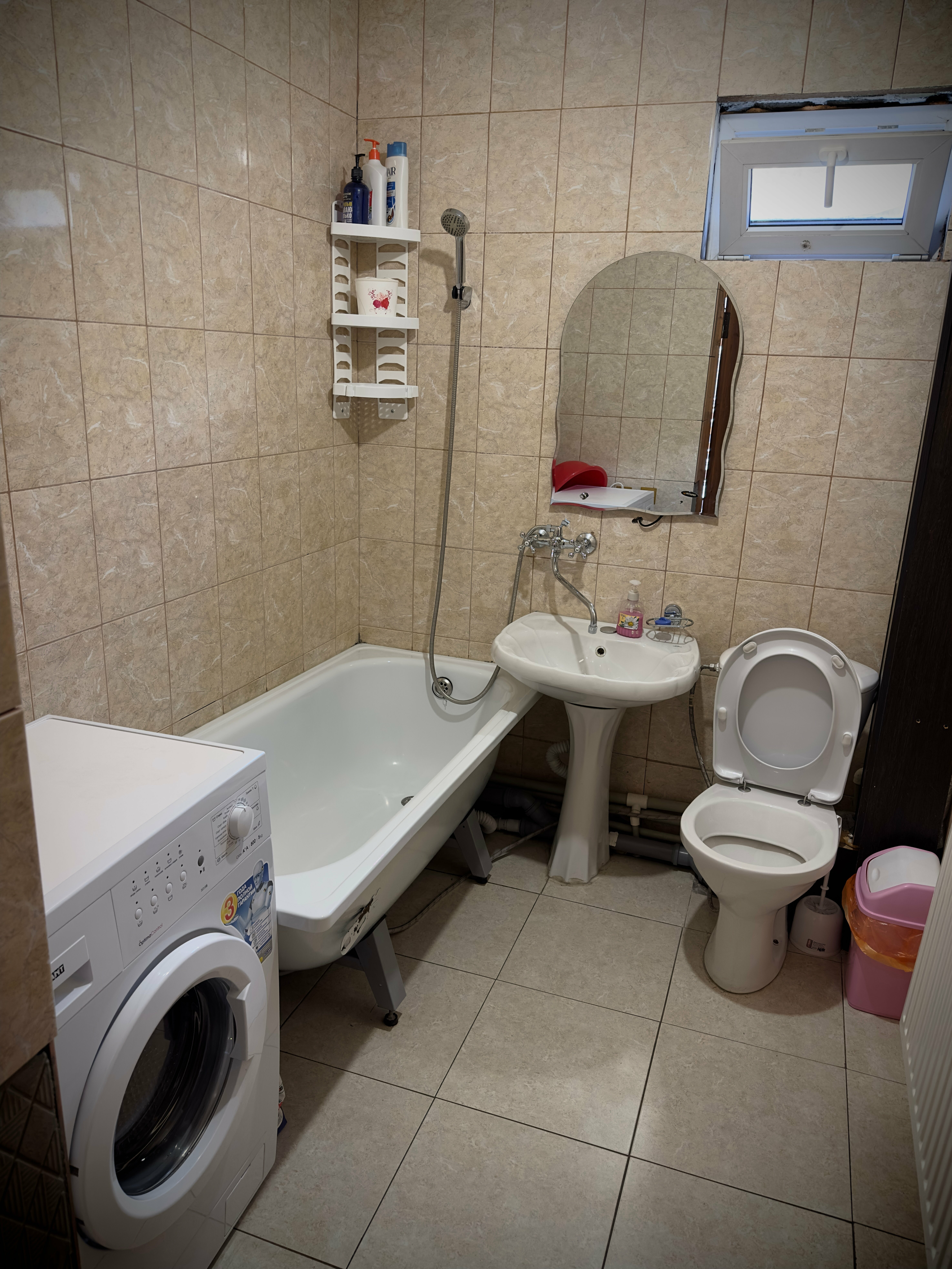 Семейный двухэтажный дом с видом на горы