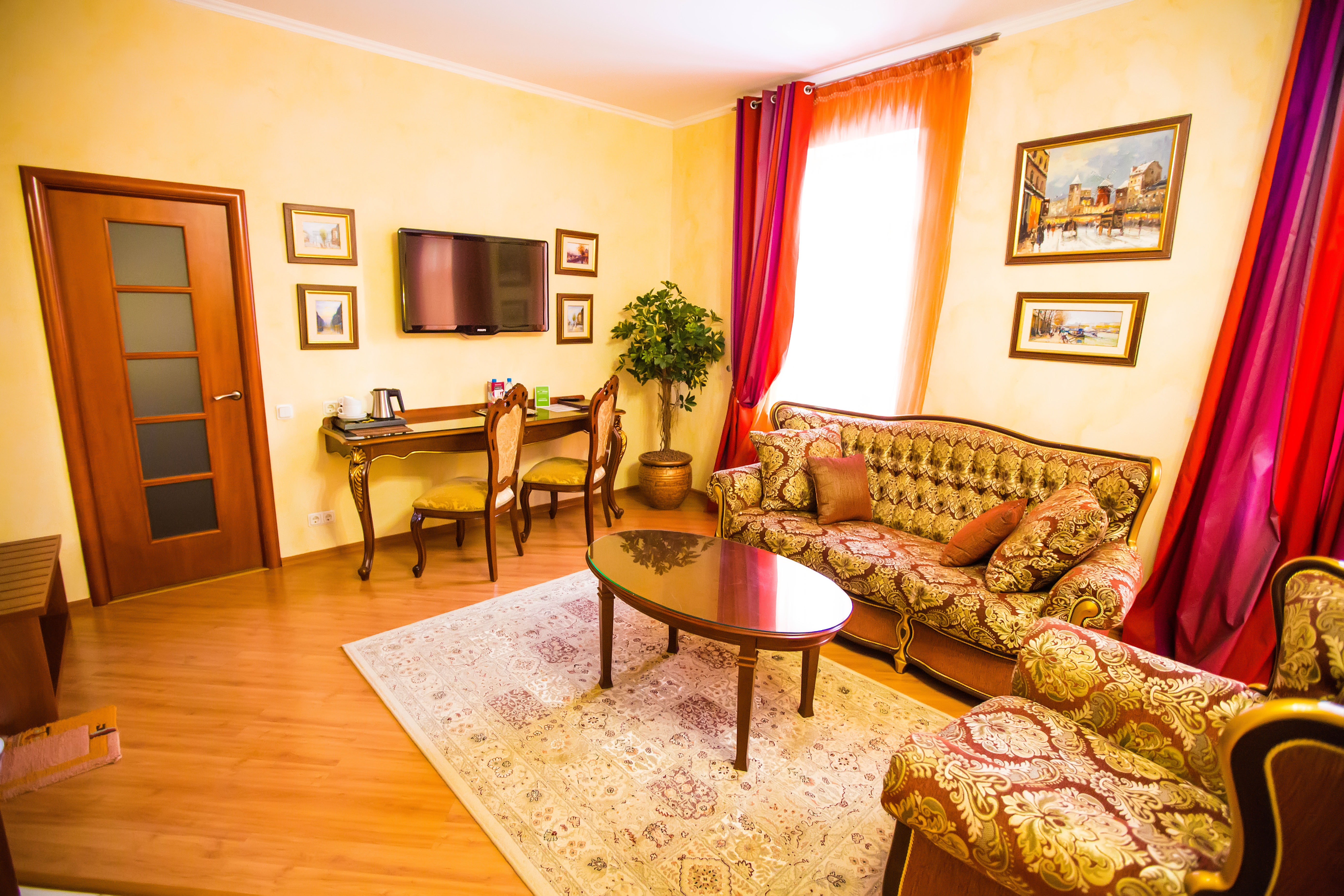 Люкс с кроватью размера «king-size»