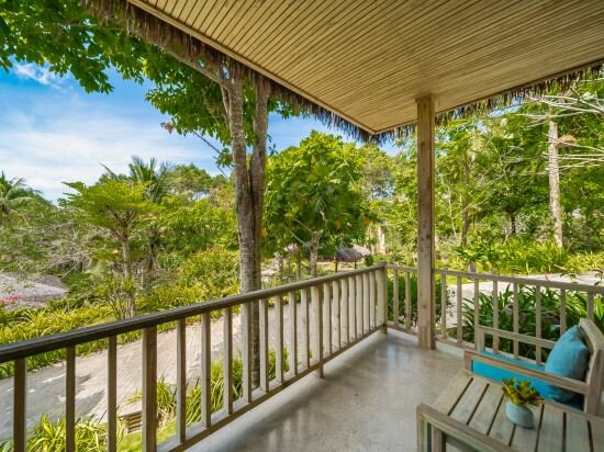 Deluxe Bungalow With Garden View