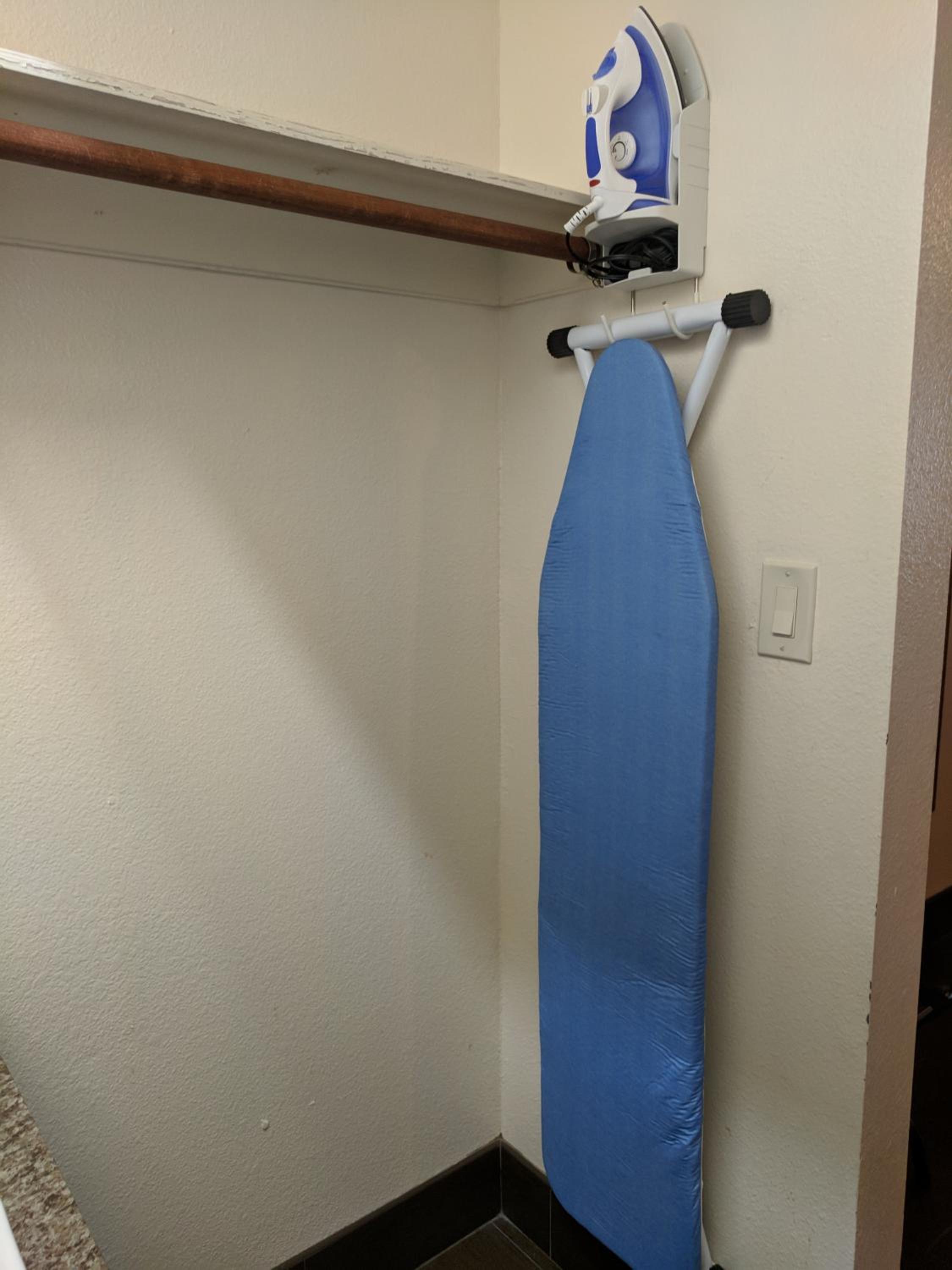 King Room - Non-Smoking