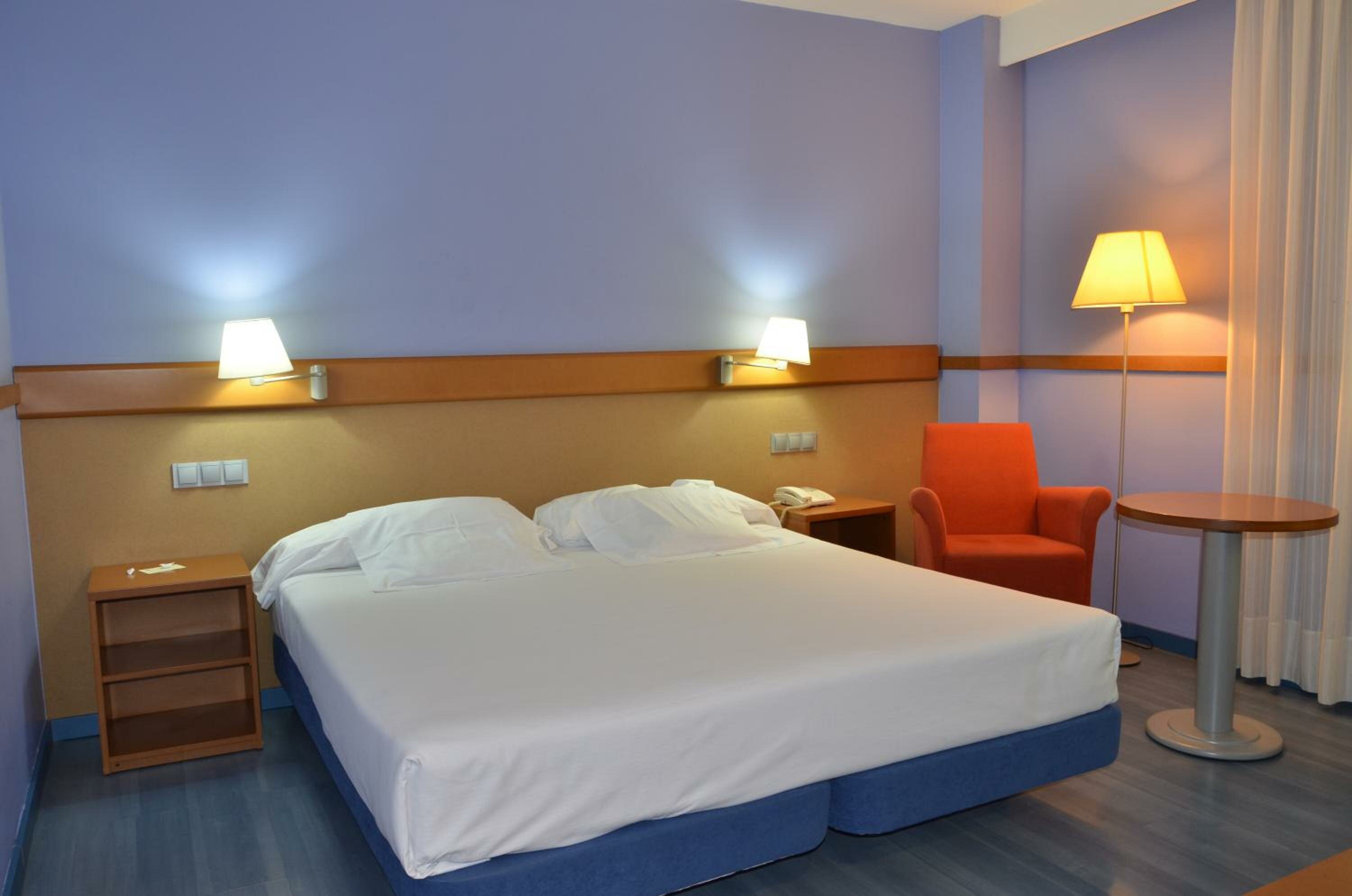 Double or Twin Room (1 Adult)