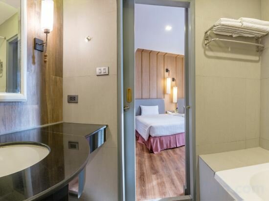 Grand Deluxe Twin Room