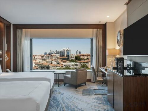 Deluxe Twin Room в Conrad Istanbul Bosphorus