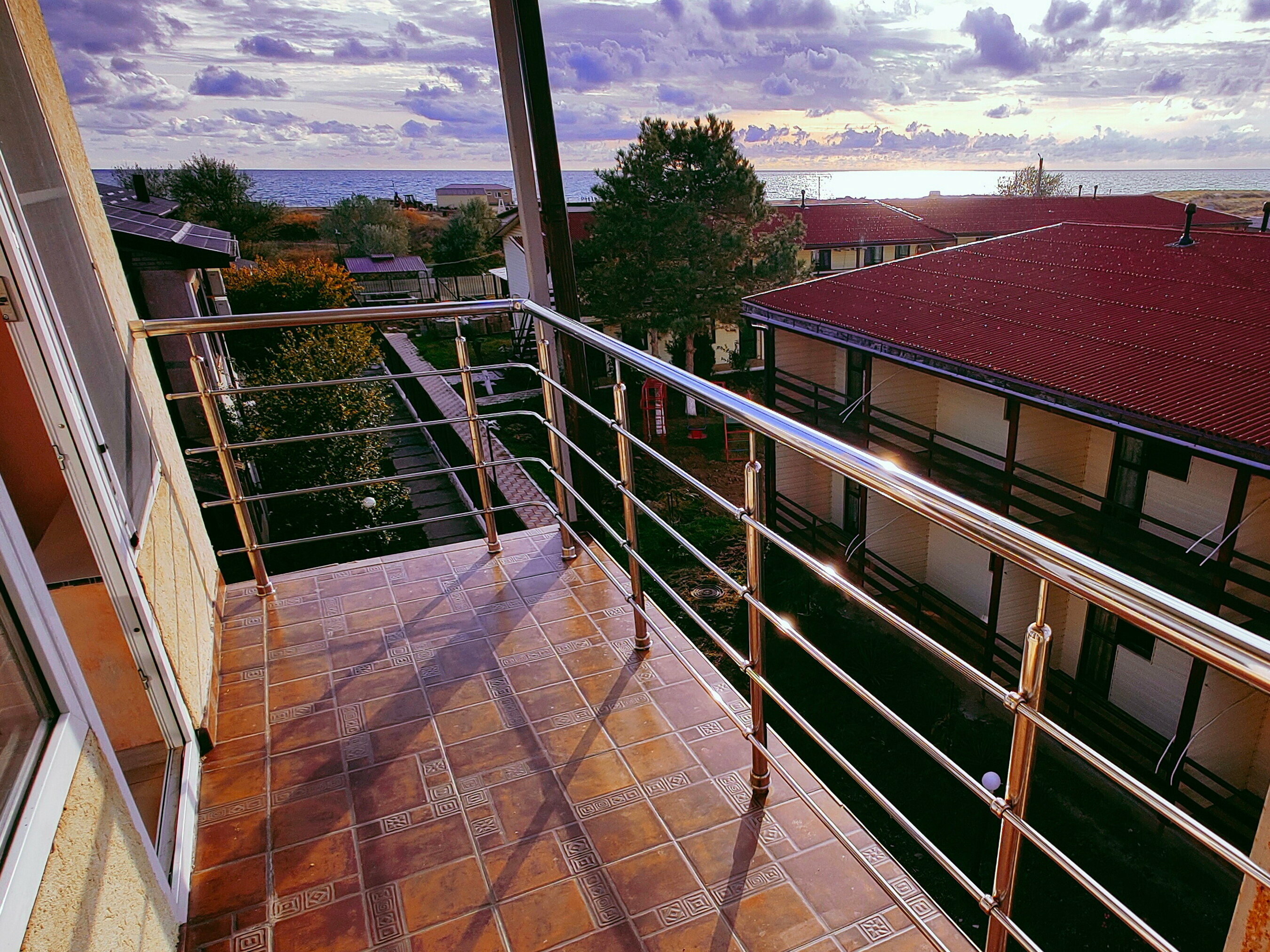 5ти местная Студия с мини-кухней, балконом и видом на море