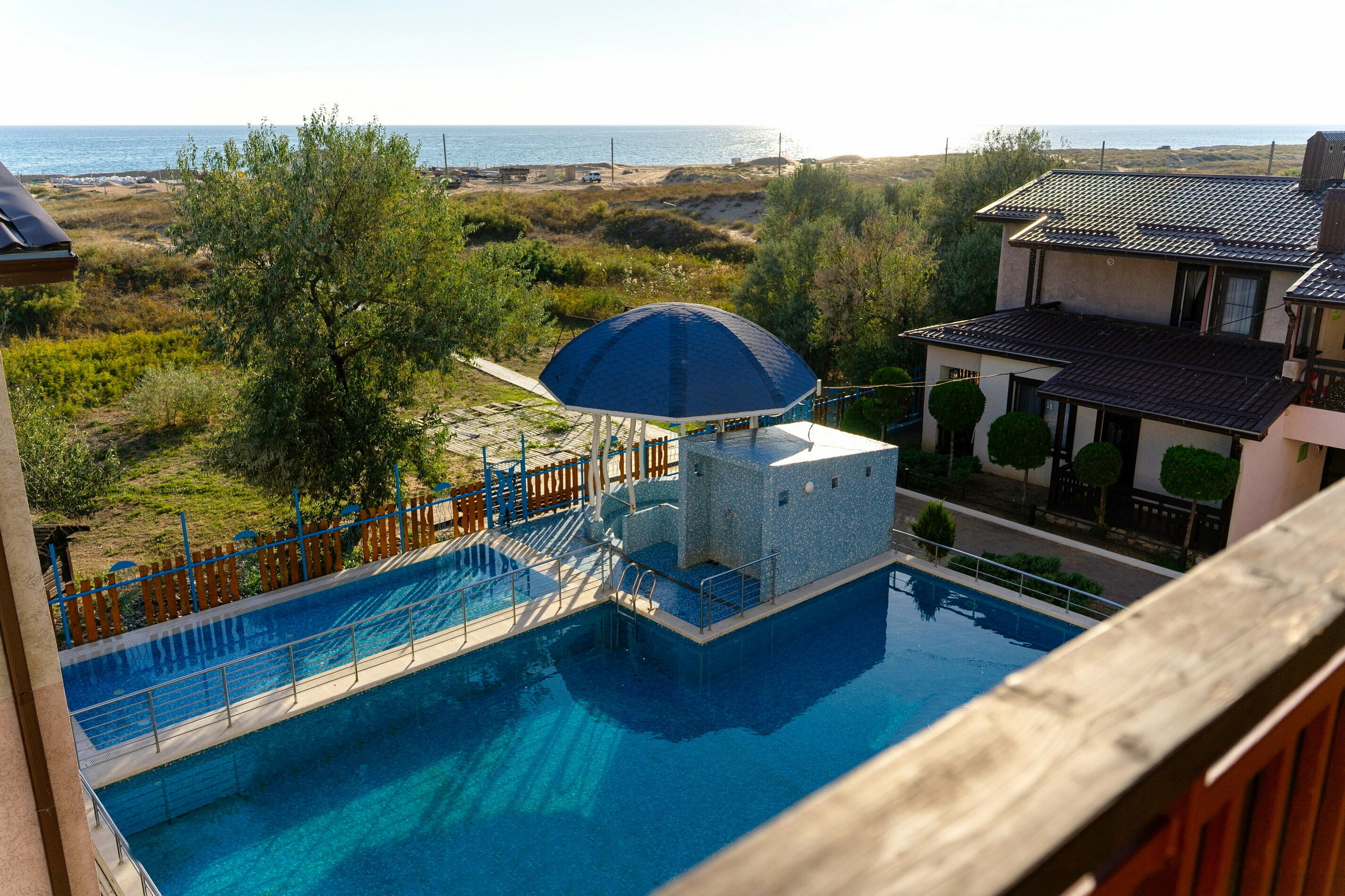 4х местный Полулюкс с террасой и панорамным видом на море