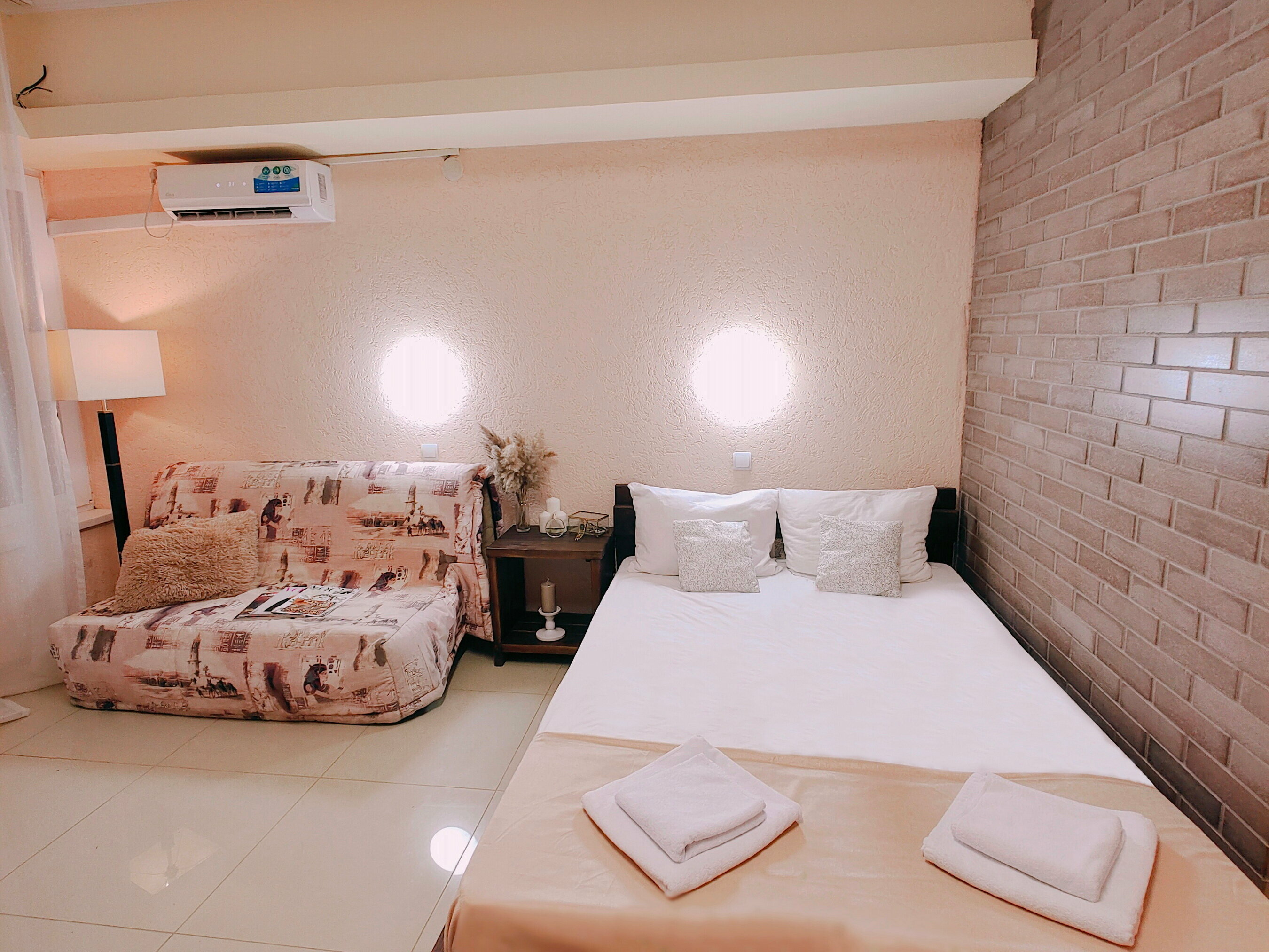 5ти местная Студия с мини-кухней, балконом и видом на море